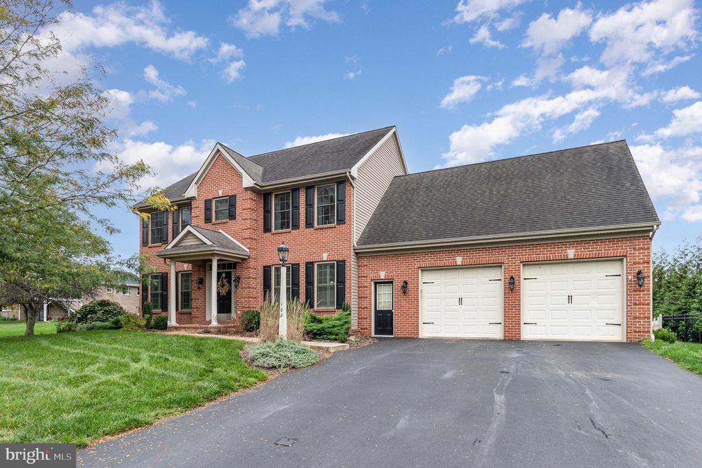 Photo of 108 Greenhedge Drive, Lancaster, PA 17603 (MLS # PALA2058130)