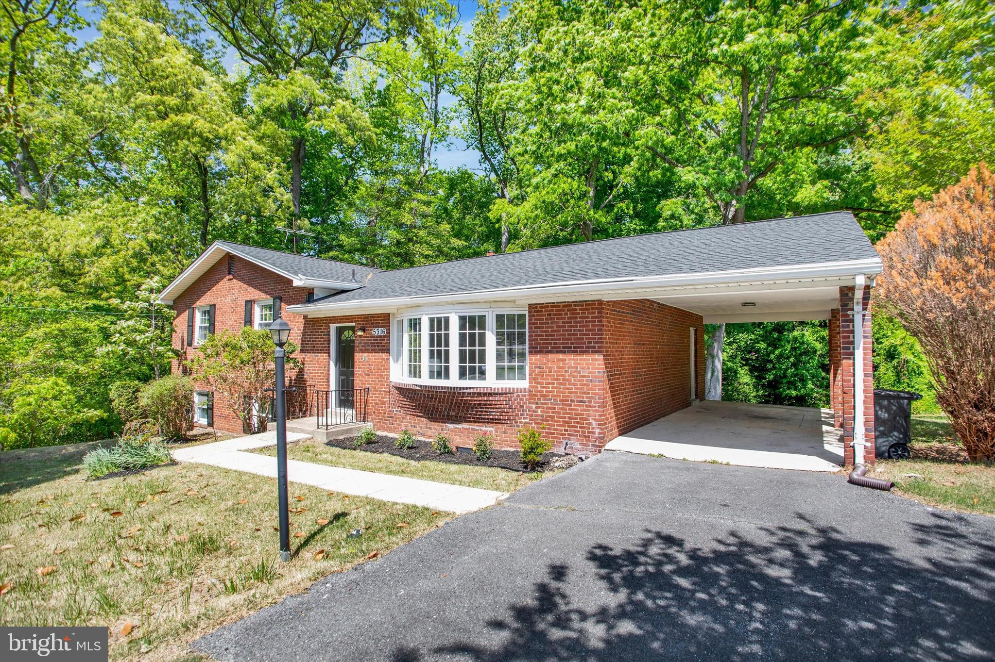 MANCHESTER ESTATES - Residential