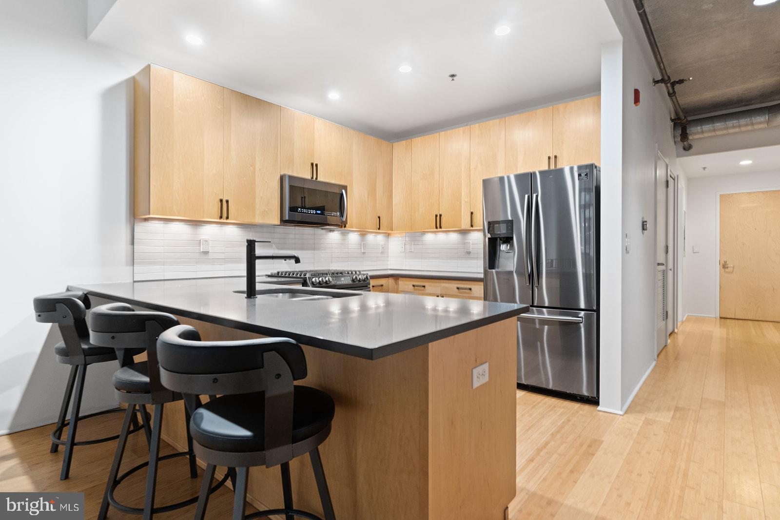 AVENUE OF THE ARTS - Residential