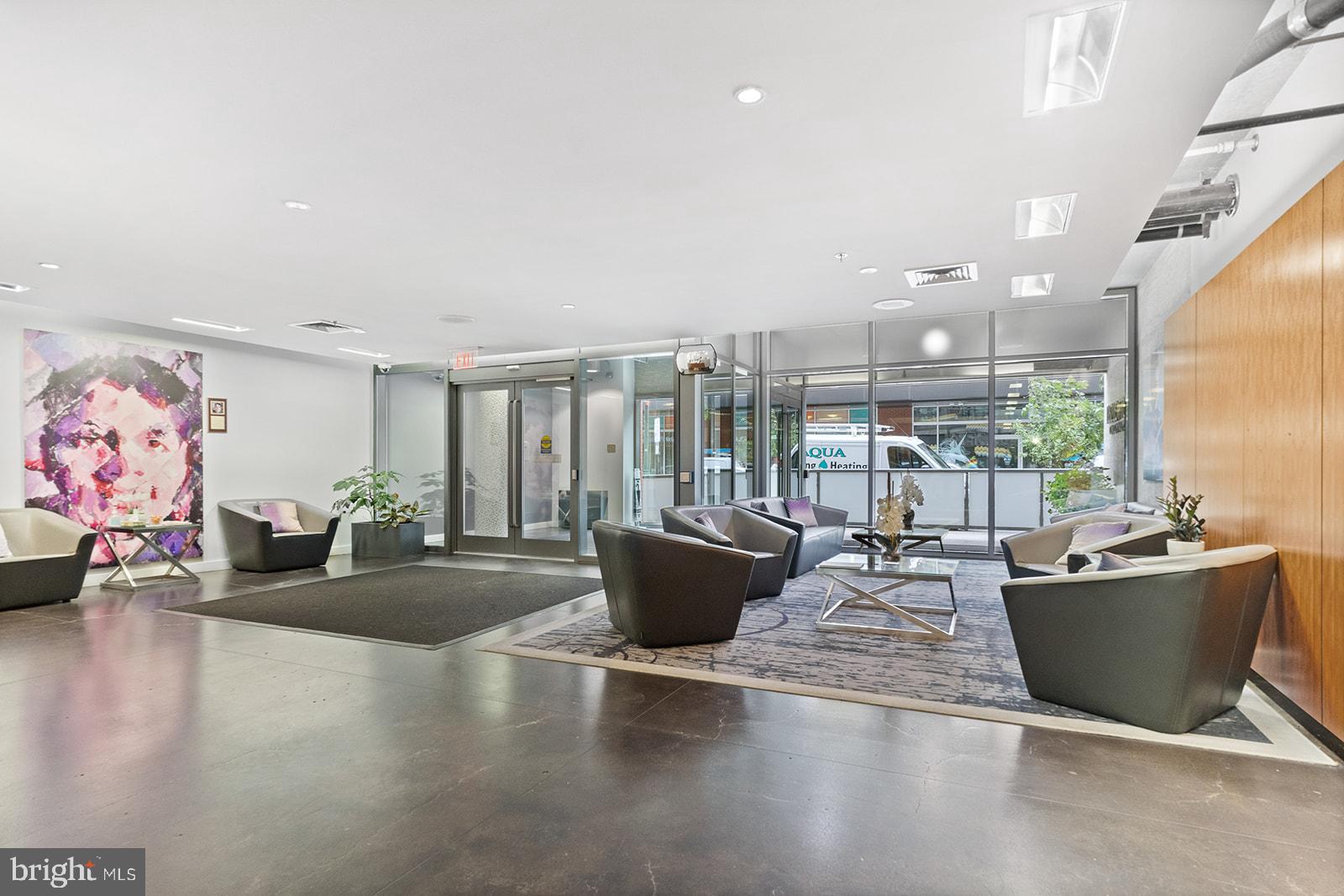 AVENUE OF THE ARTS - Residential