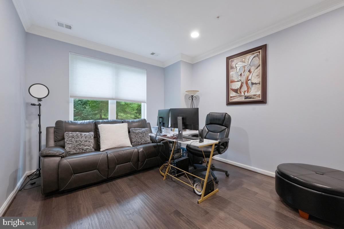 518 HARBORVIEW DRIVE