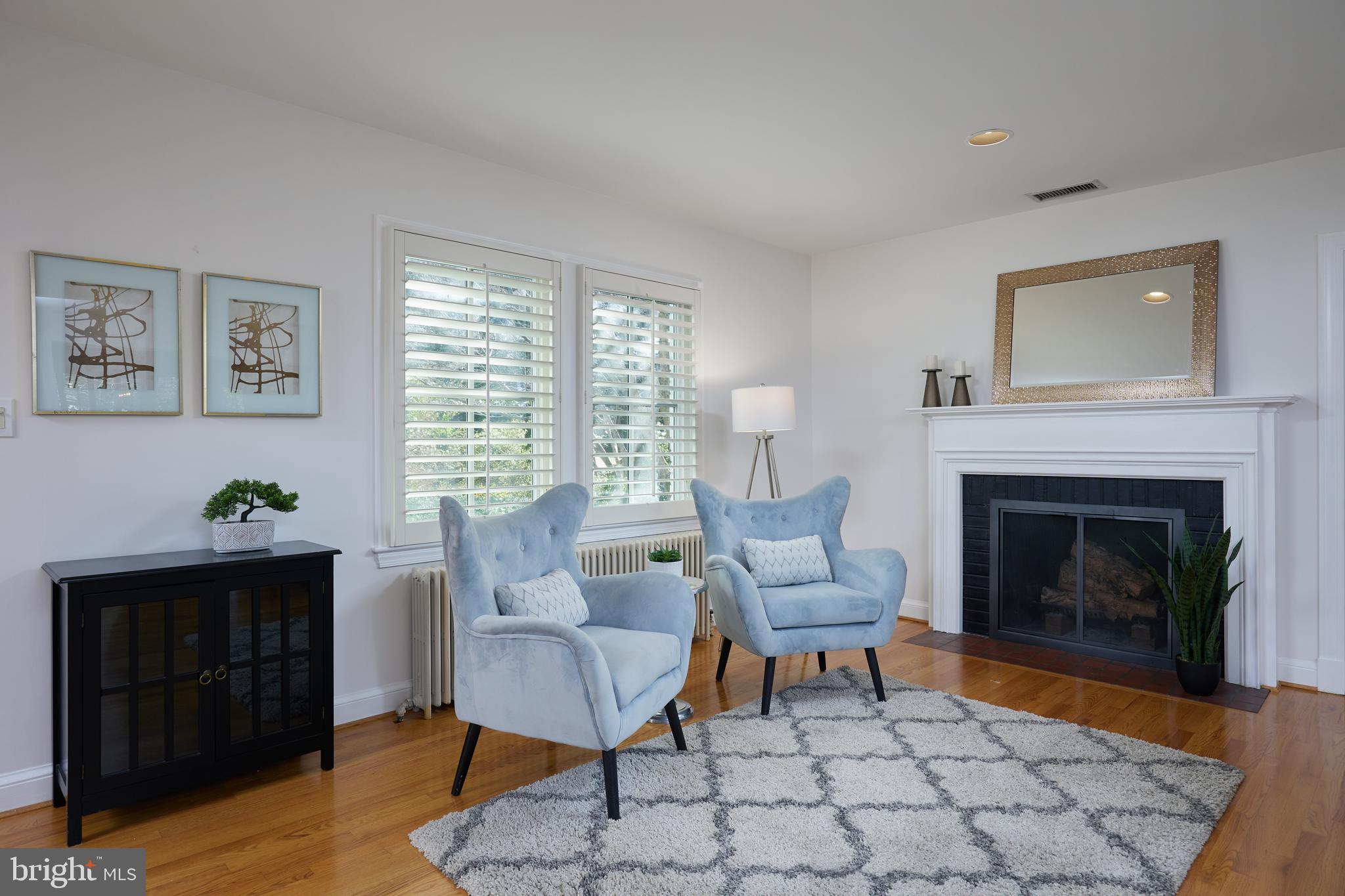 COUNTRY CLUB VILLAGE - Residential