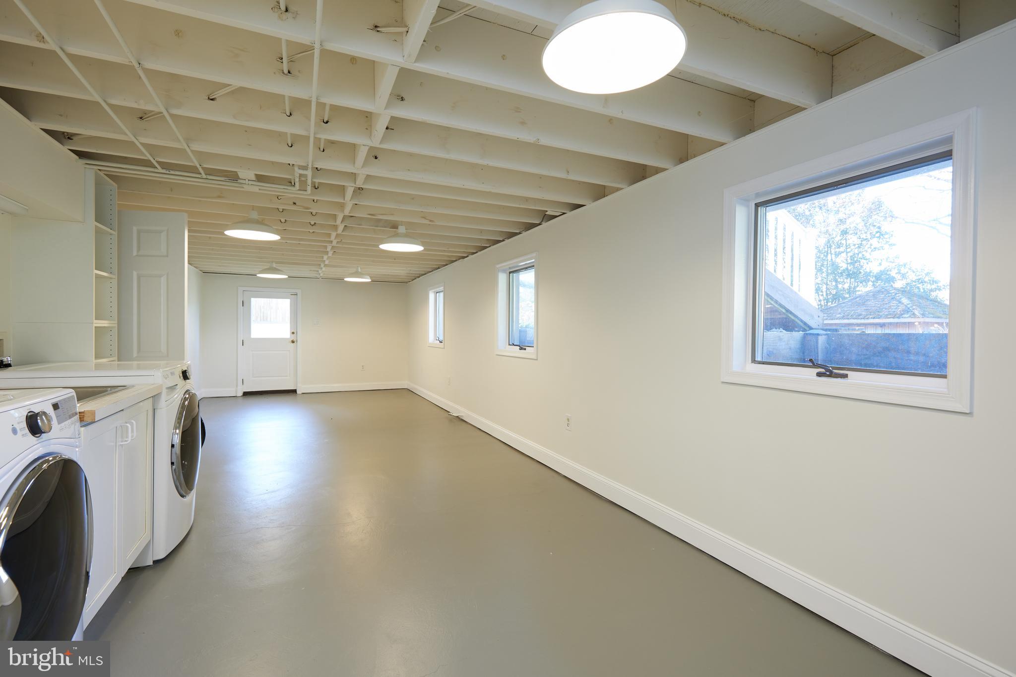 COUNTRY CLUB VILLAGE - Residential