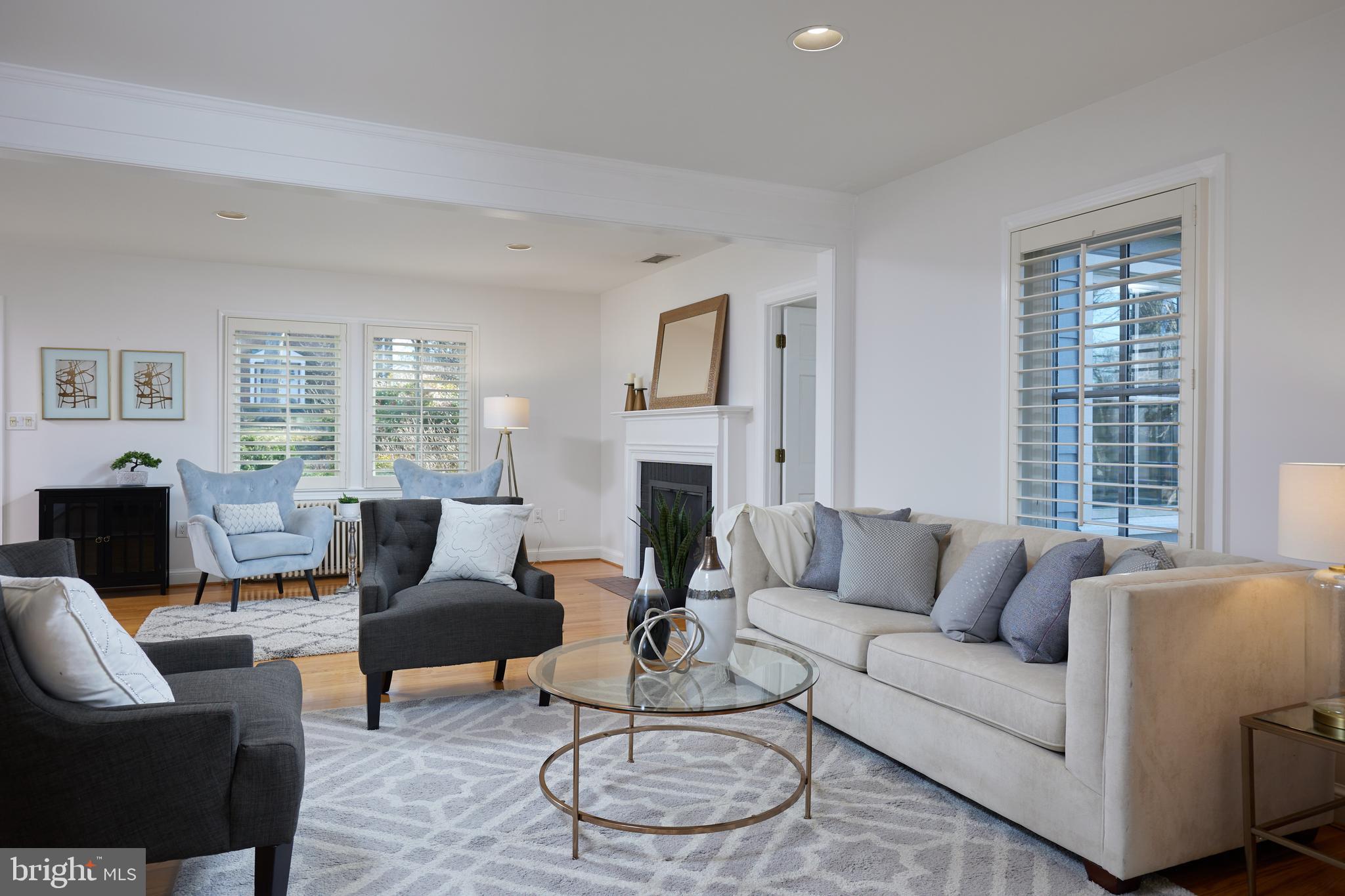 COUNTRY CLUB VILLAGE - Residential