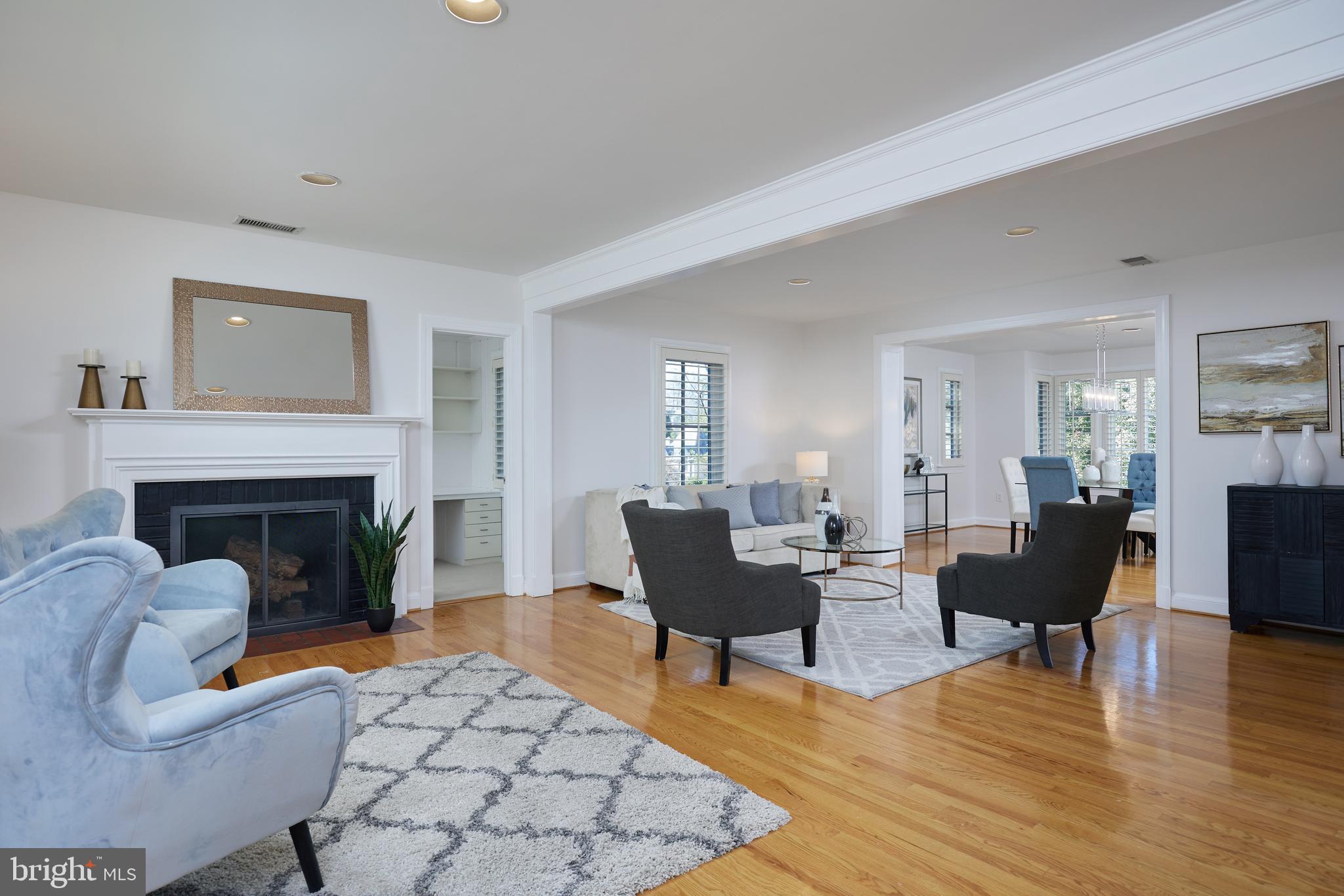 COUNTRY CLUB VILLAGE - Residential