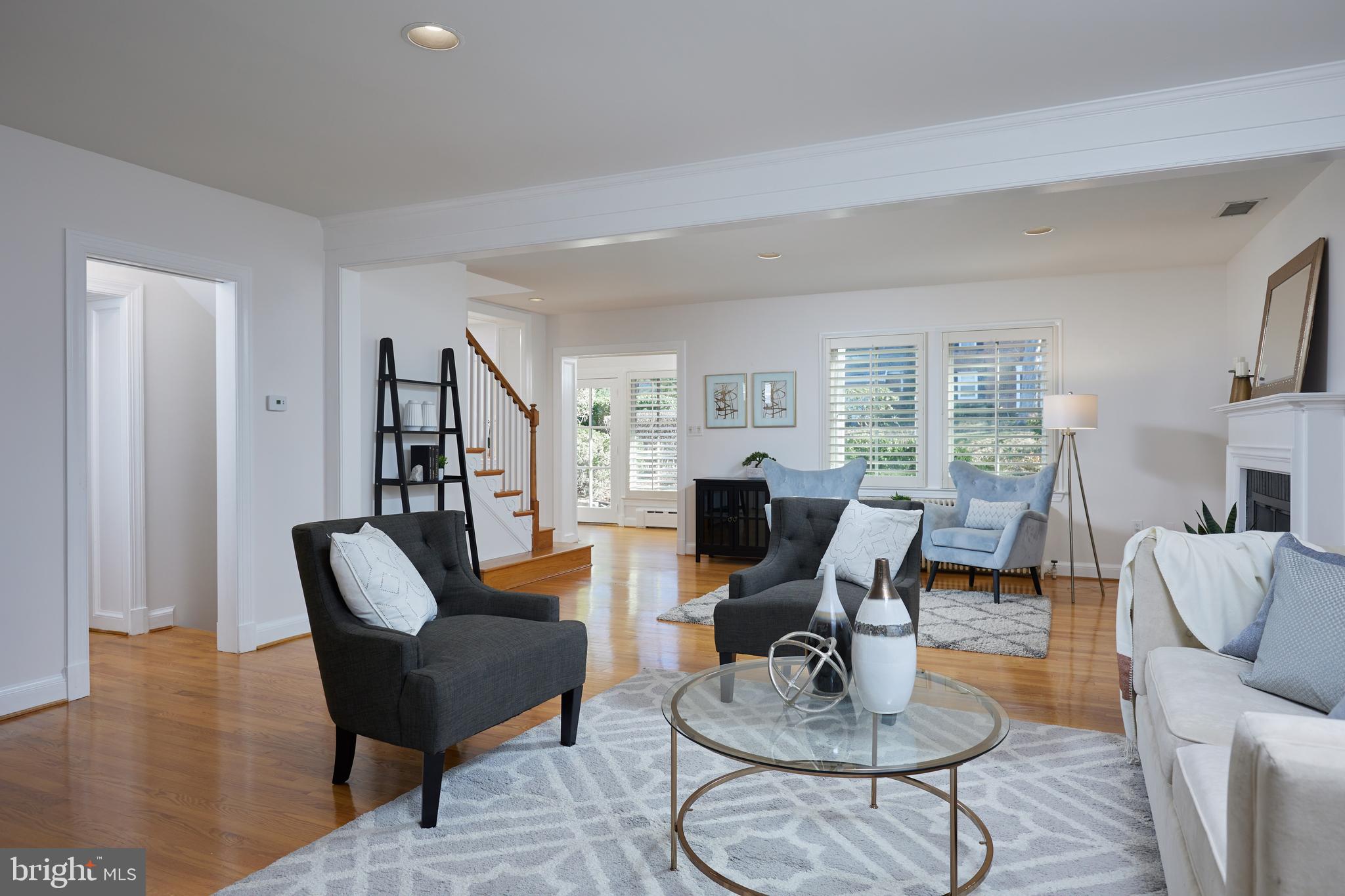 COUNTRY CLUB VILLAGE - Residential