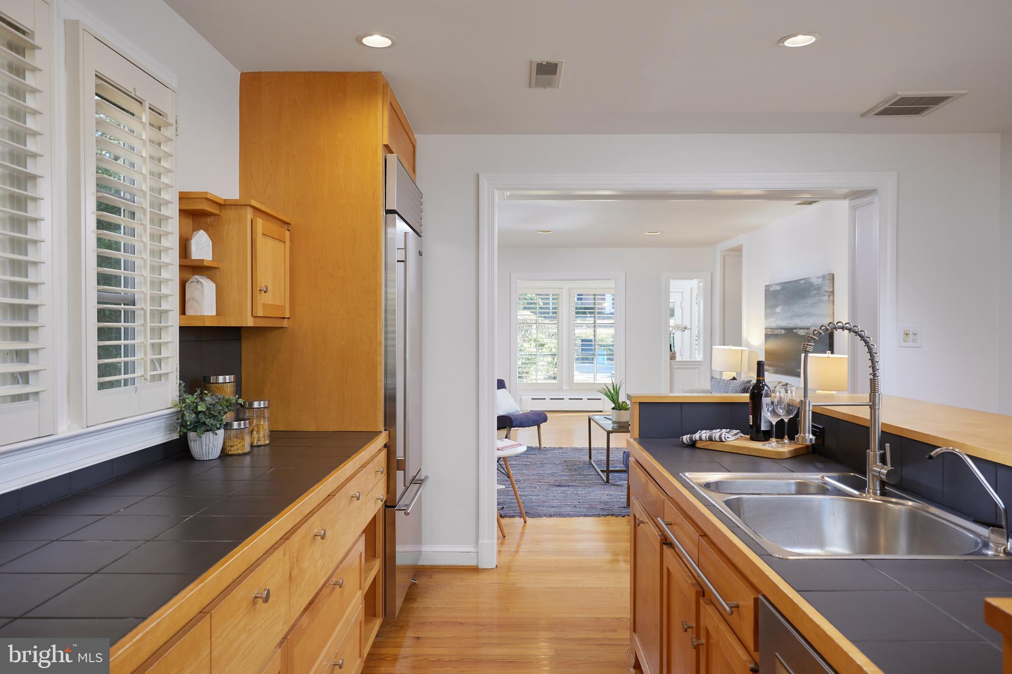 COUNTRY CLUB VILLAGE - Residential