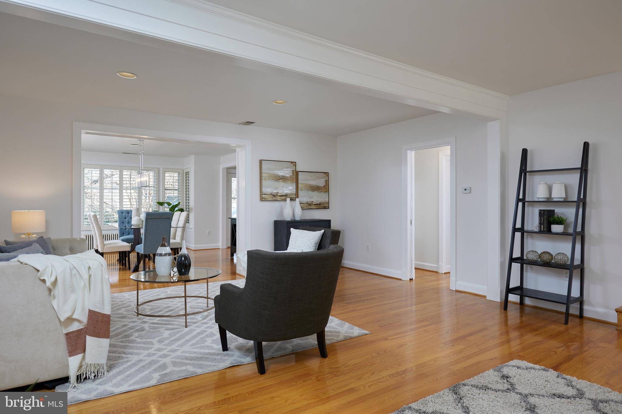 COUNTRY CLUB VILLAGE - Residential