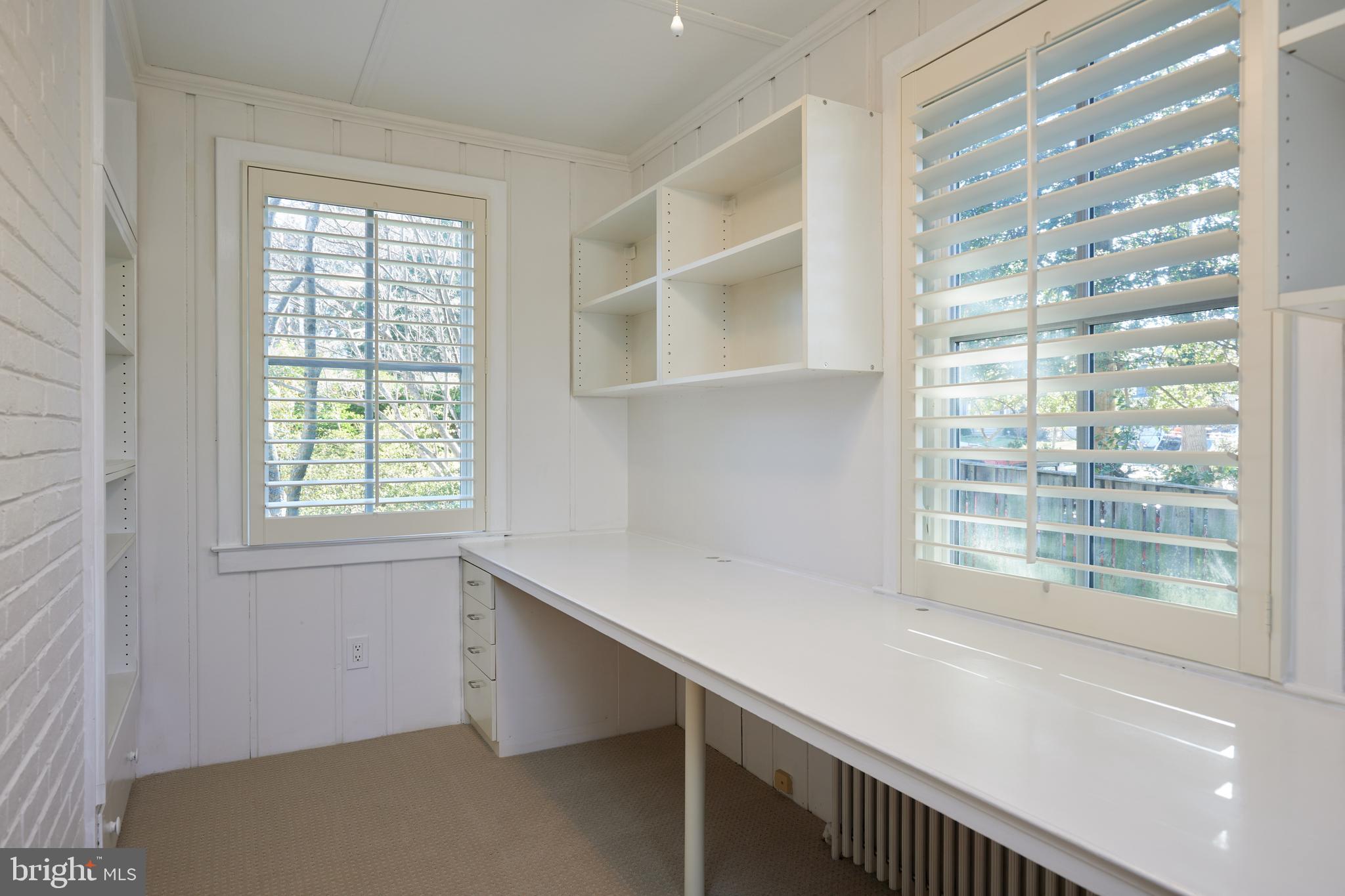 COUNTRY CLUB VILLAGE - Residential