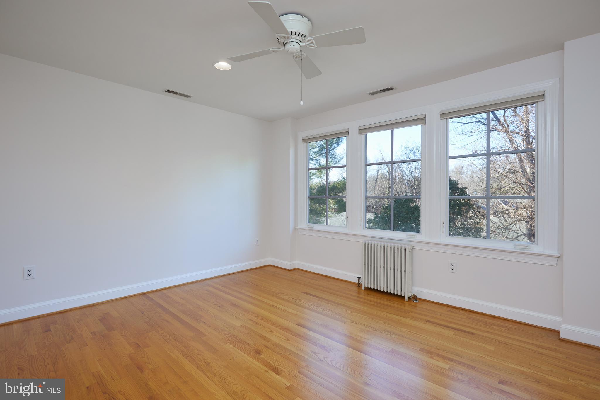 COUNTRY CLUB VILLAGE - Residential