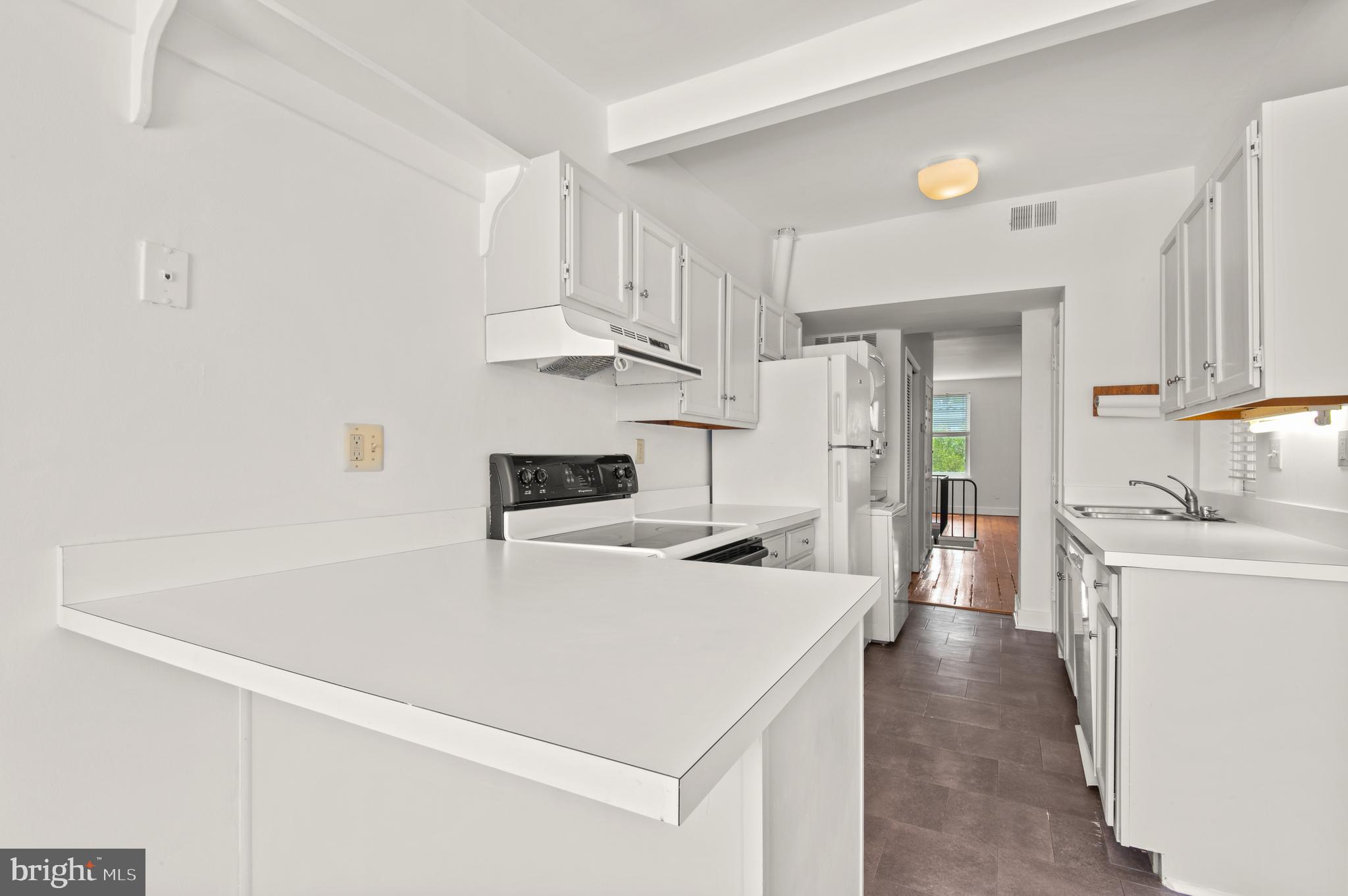 FEDERAL HILL HISTORIC DISTRICT - Residential Lease