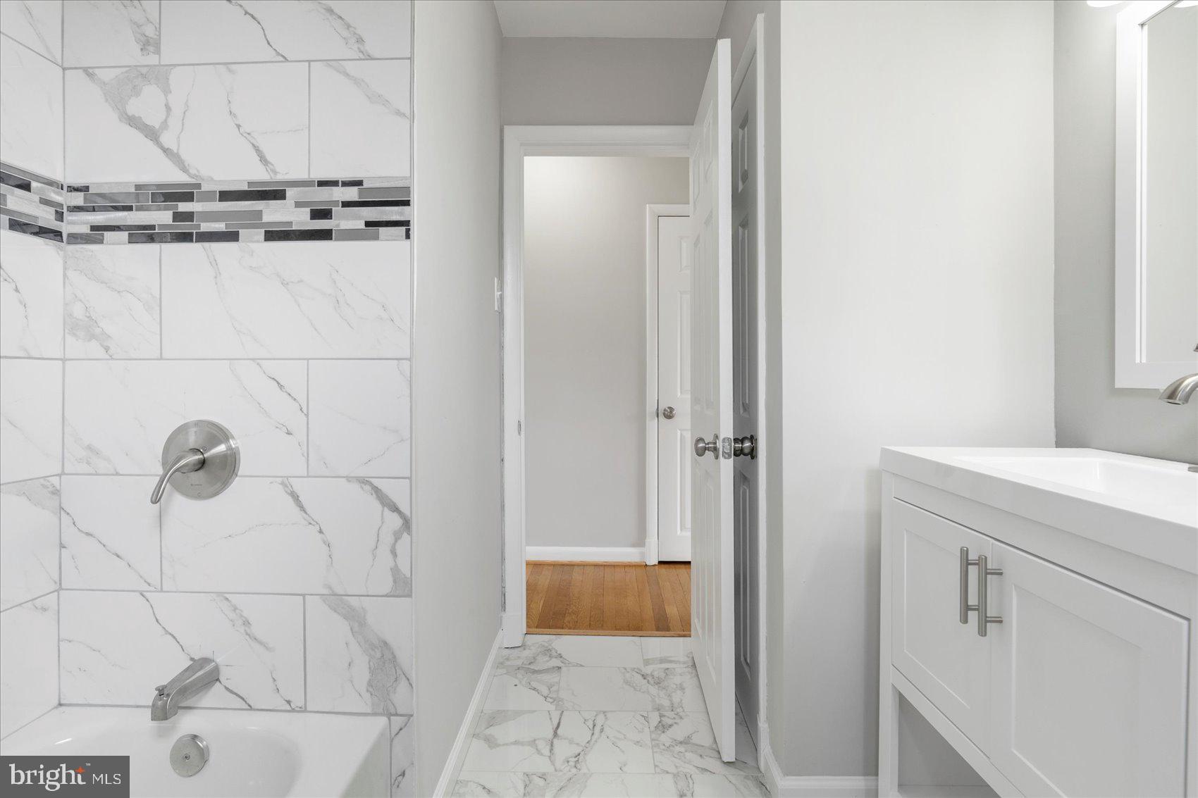 SPERL COURT - Residential