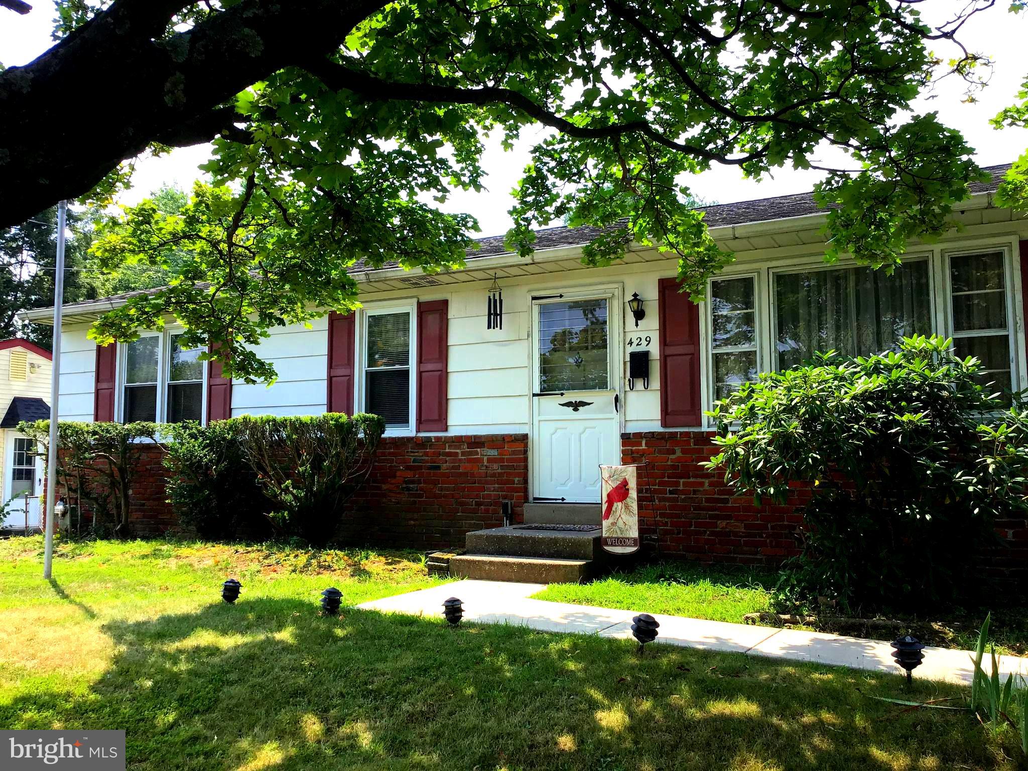 Welcome to 429 W. Monument Avenue — a charming, well-maintained ranch home with great potential!
This home features a spacious living room with a cozy gas fireplace, and original hardwood floors hidden beneath the carpet, ready to be brought back to life. The formal dining room is ideally situated just off the country-style kitchen, creating a seamless space for entertaining.
All three bedrooms and a full bath are located on the main floor, offering convenient one-level living. The finished basement provides additional living space, a second bathroom, and abundant storage. Outside, enjoy a large, private backyard from the comfort of the covered patio. A detached garage offers added functionality and convenience.
Located just minutes from the commuter rail and community pool, this home is nestled in a desirable neighborhood with easy access to everything you need. A true gem with endless possibilities — don’t miss your chance to make it your own!