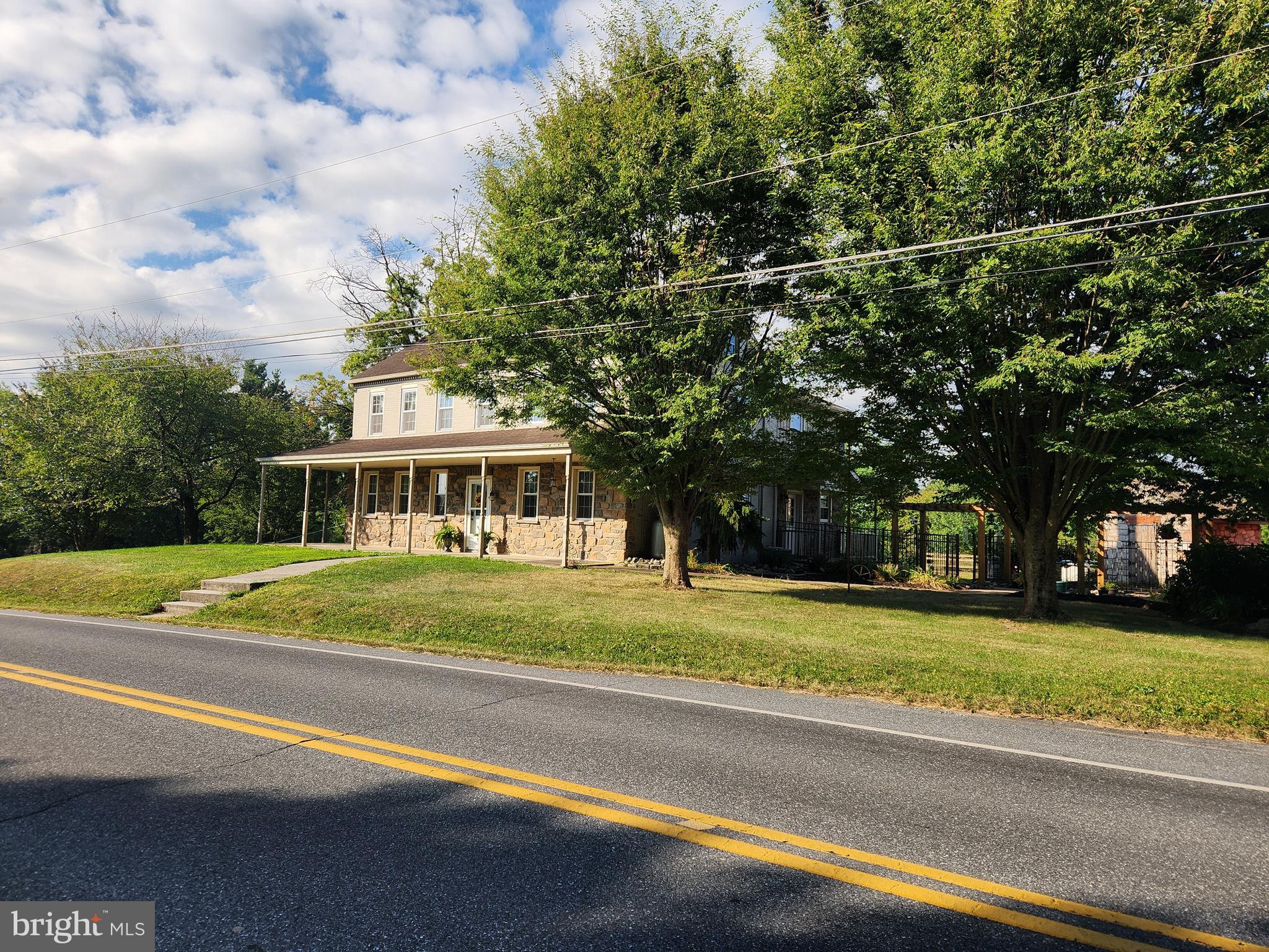 SPORTING HILL - Residential