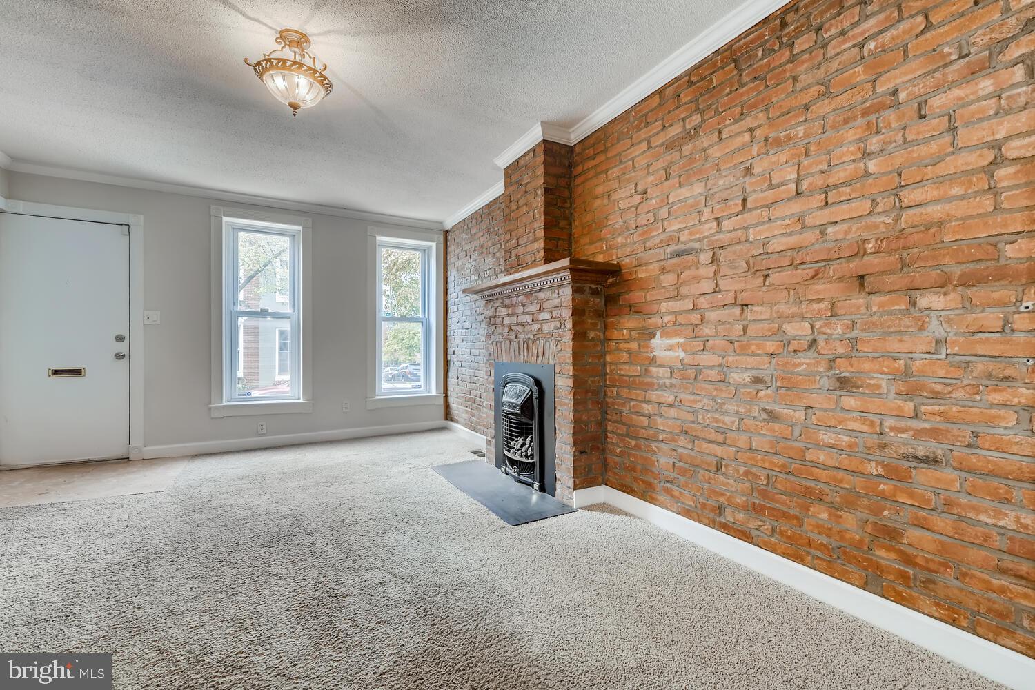 FEDERAL HILL HISTORIC DISTRICT - Residential Lease