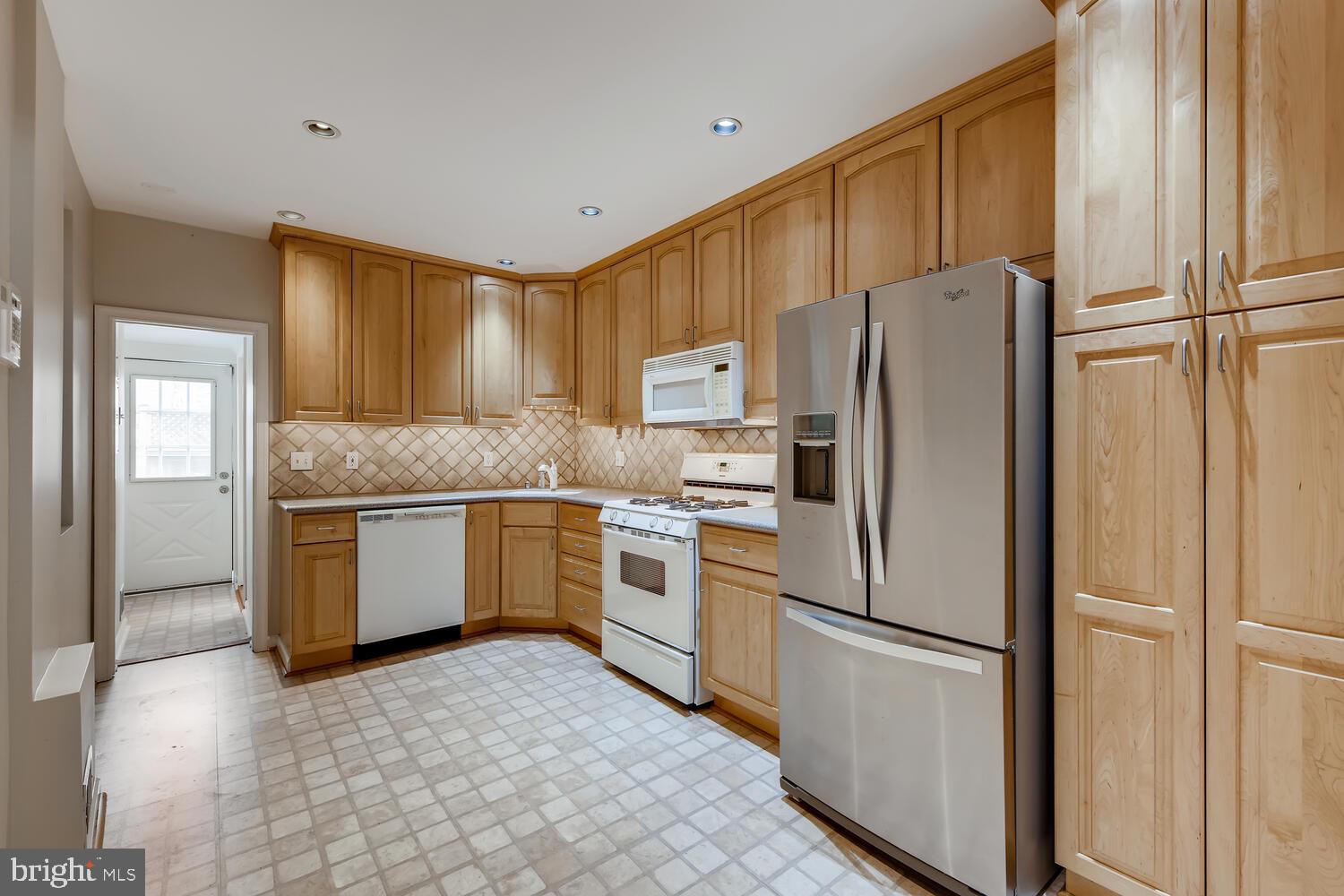 FEDERAL HILL HISTORIC DISTRICT - Residential Lease