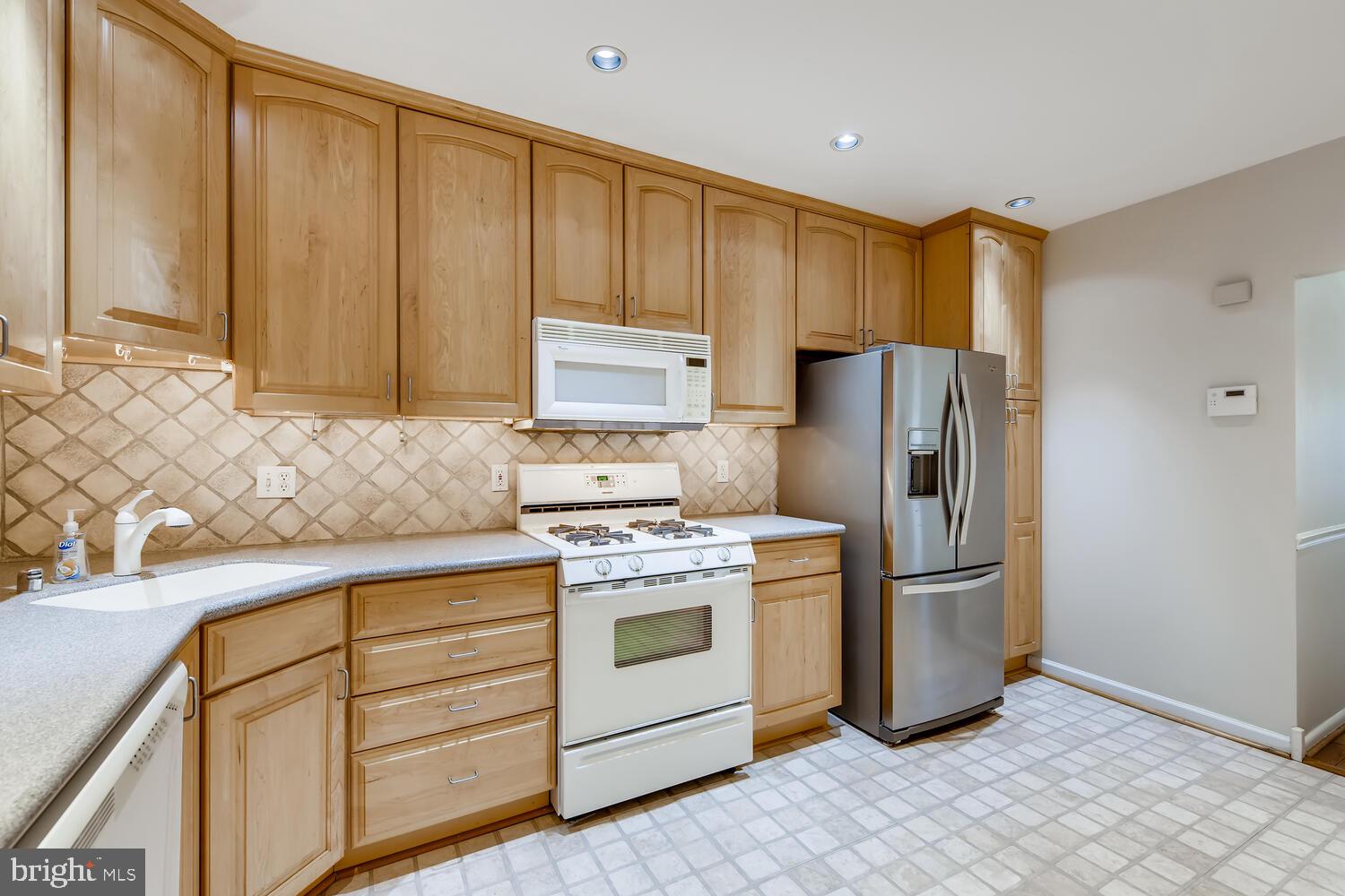 FEDERAL HILL HISTORIC DISTRICT - Residential Lease