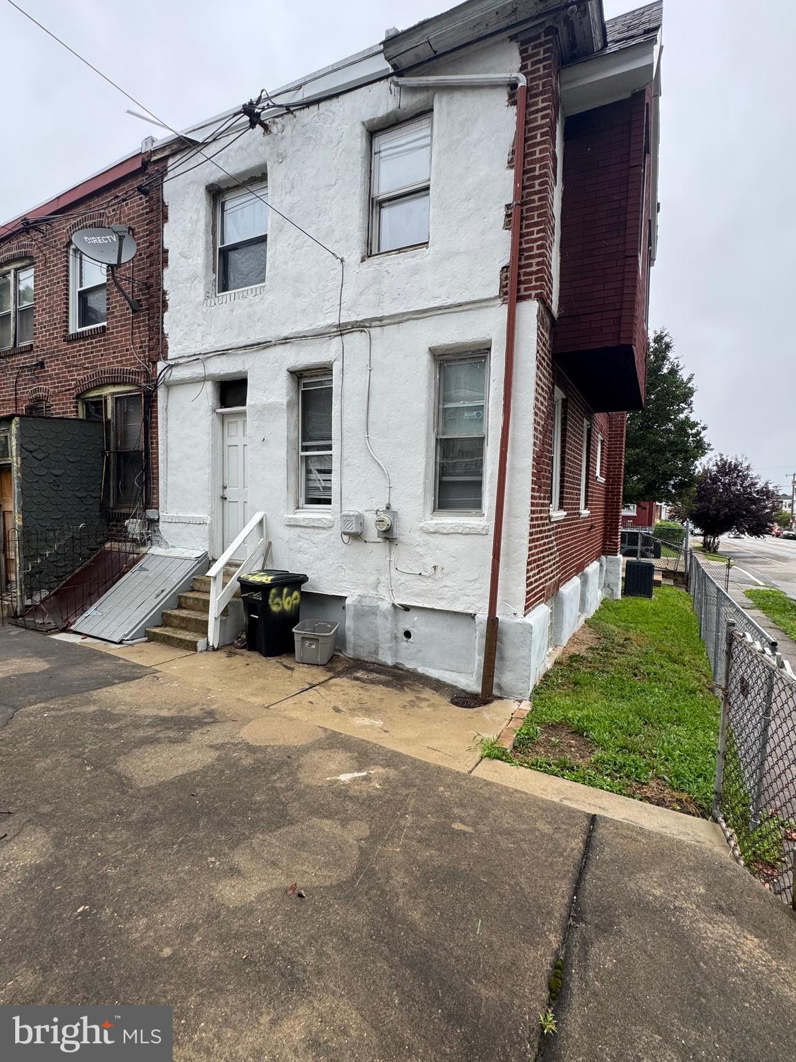 WEST OAK LANE - Residential