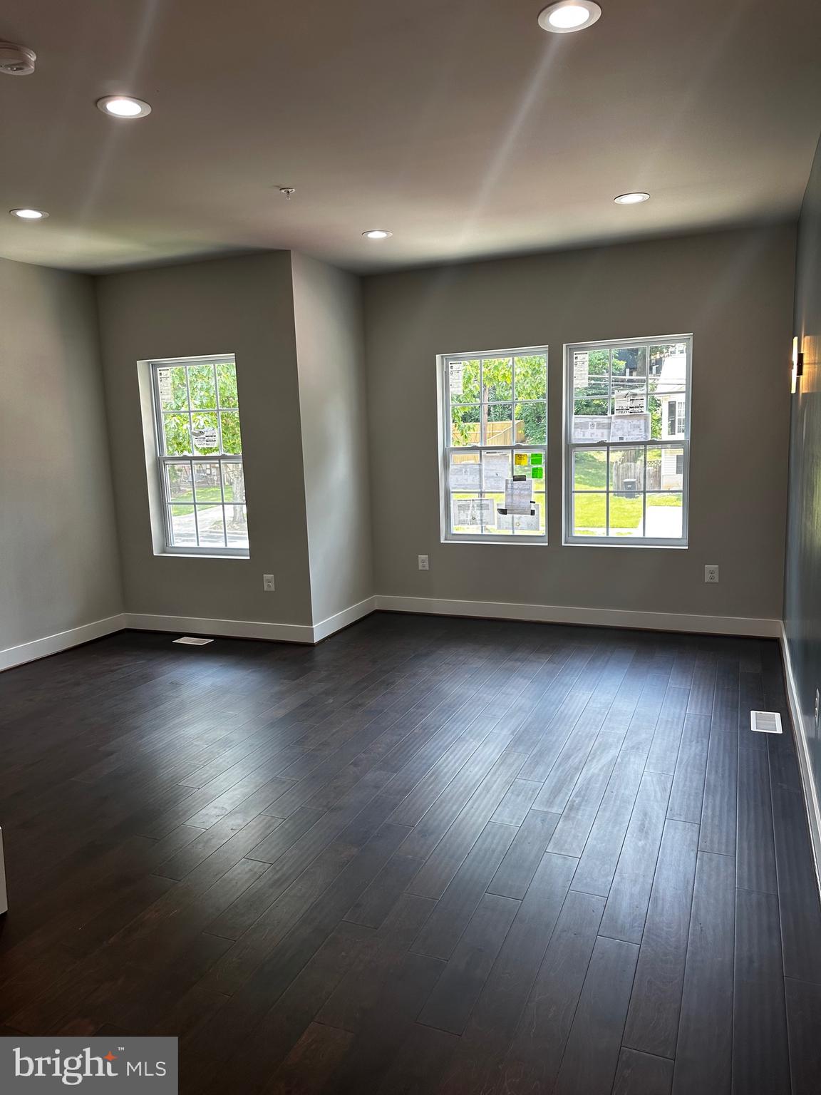 CAPITOL HEIGHTS - Residential