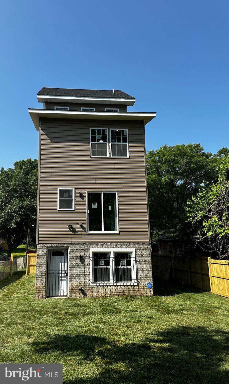 CAPITOL HEIGHTS - Residential