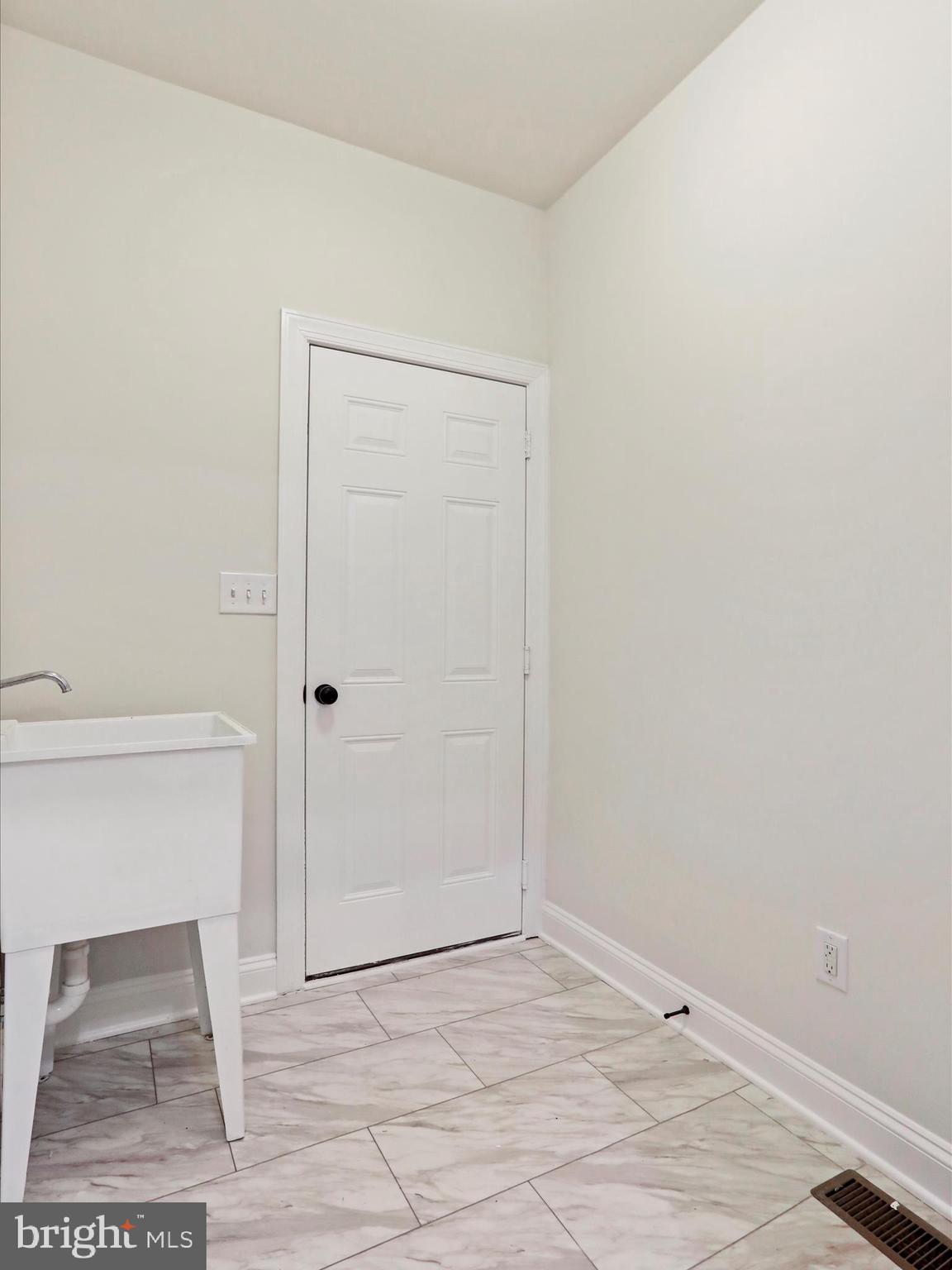 SHERIDAN - Residential