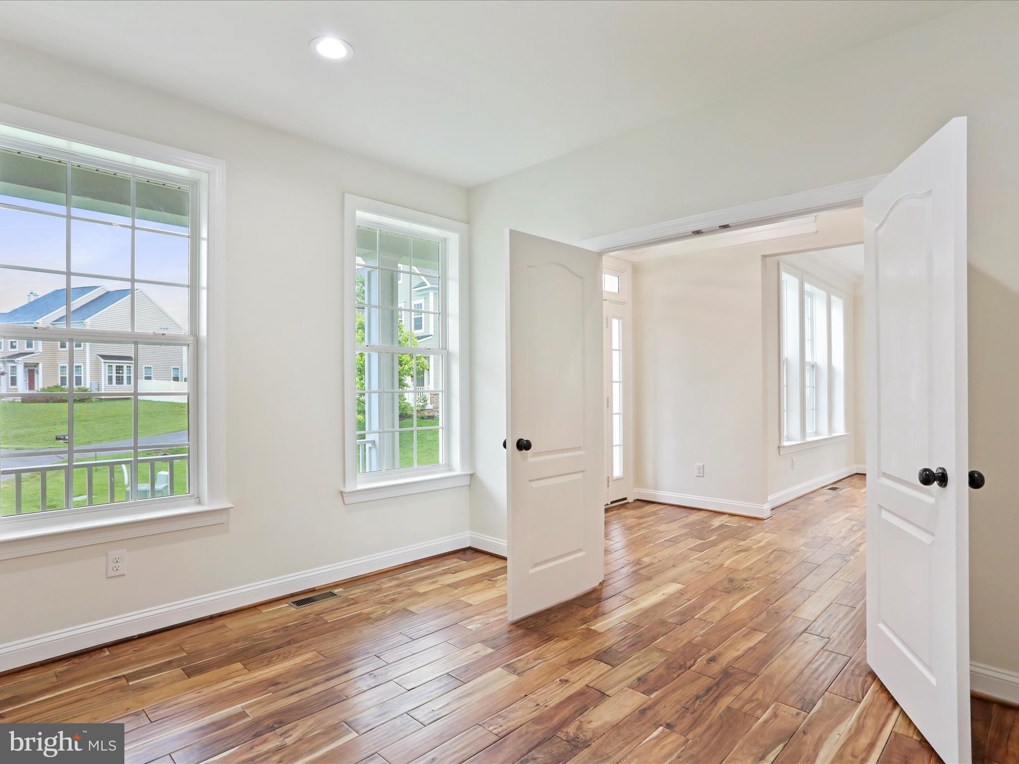 SHERIDAN - Residential