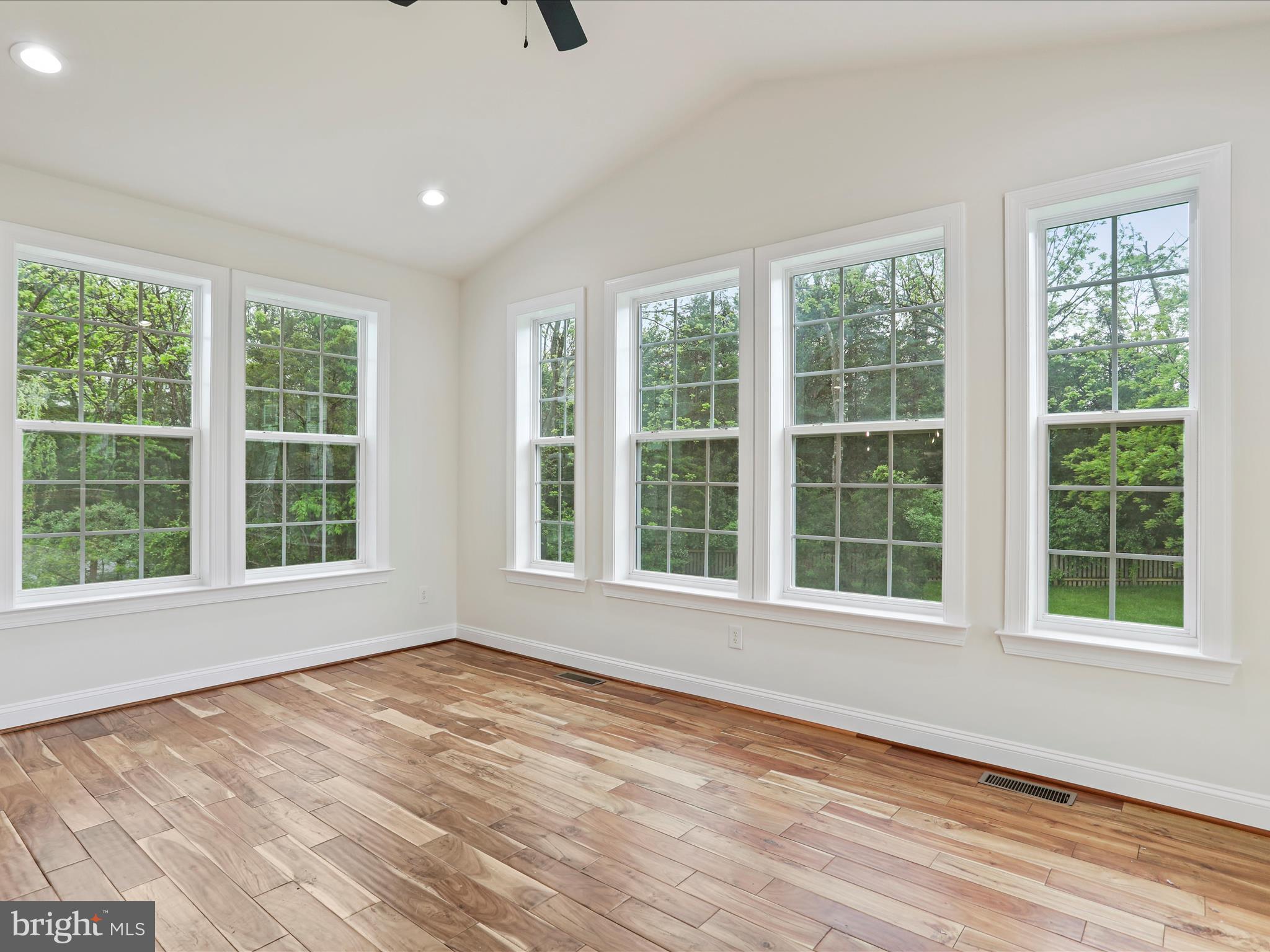 SHERIDAN - Residential