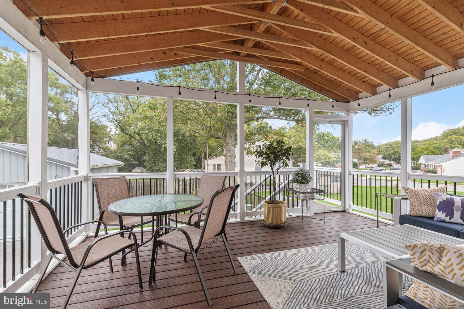 OAK SPRINGS - Residential