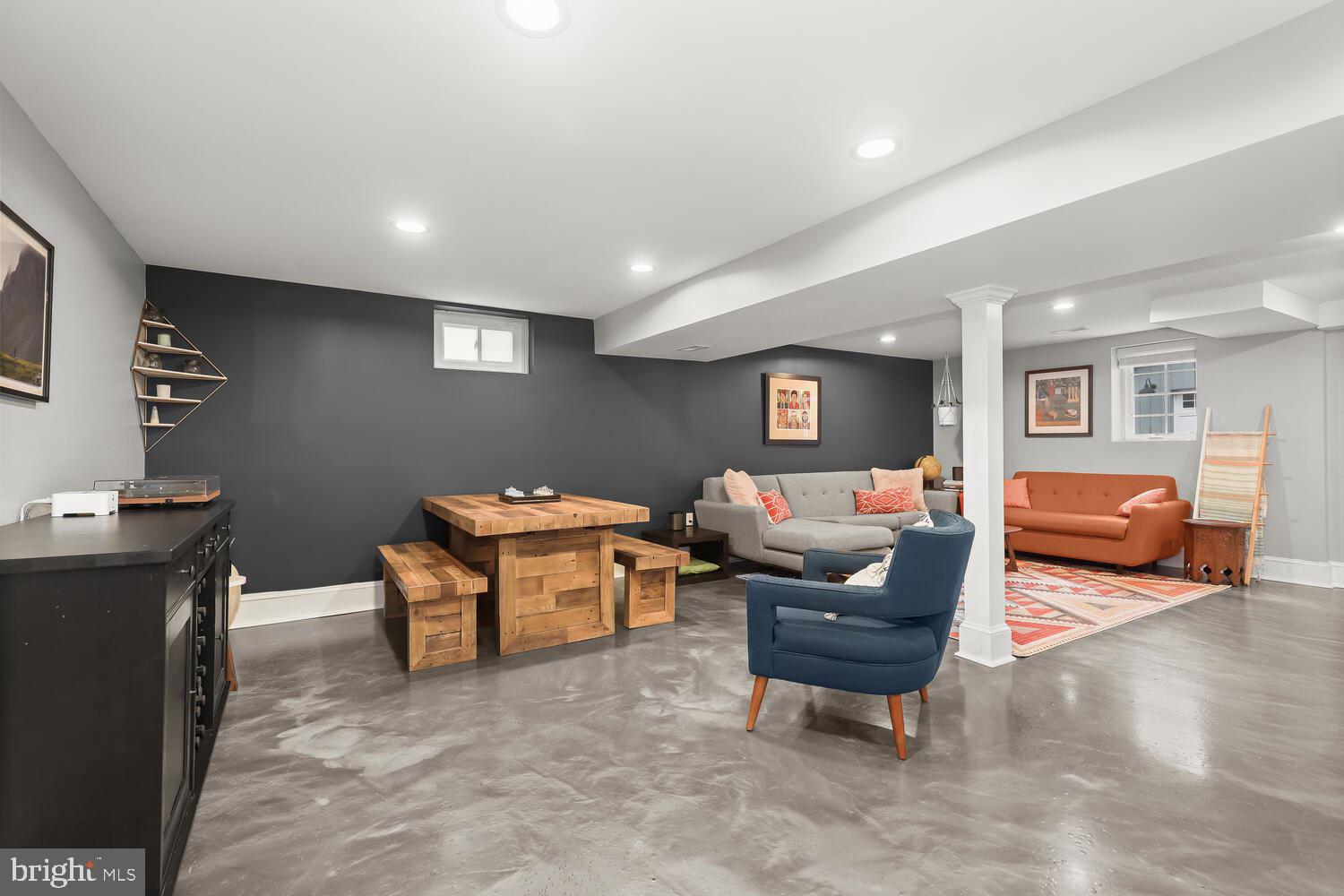 OAK SPRINGS - Residential