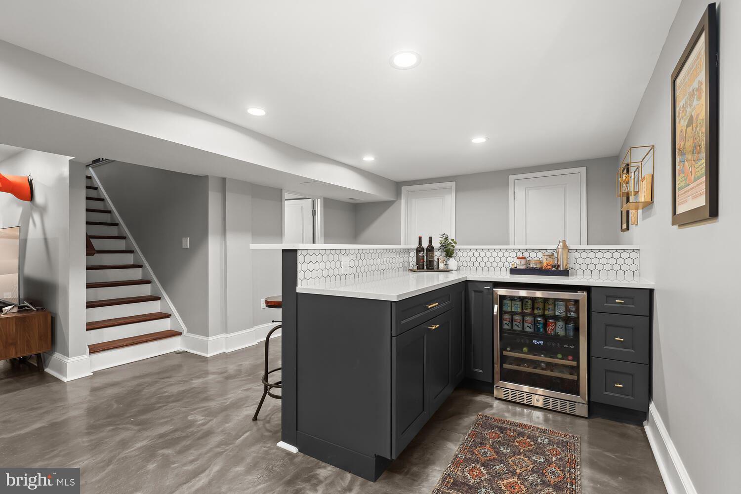 OAK SPRINGS - Residential