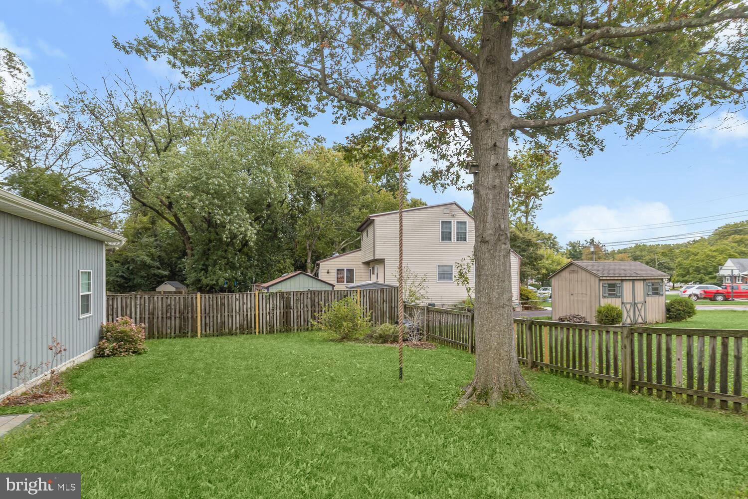 OAK SPRINGS - Residential