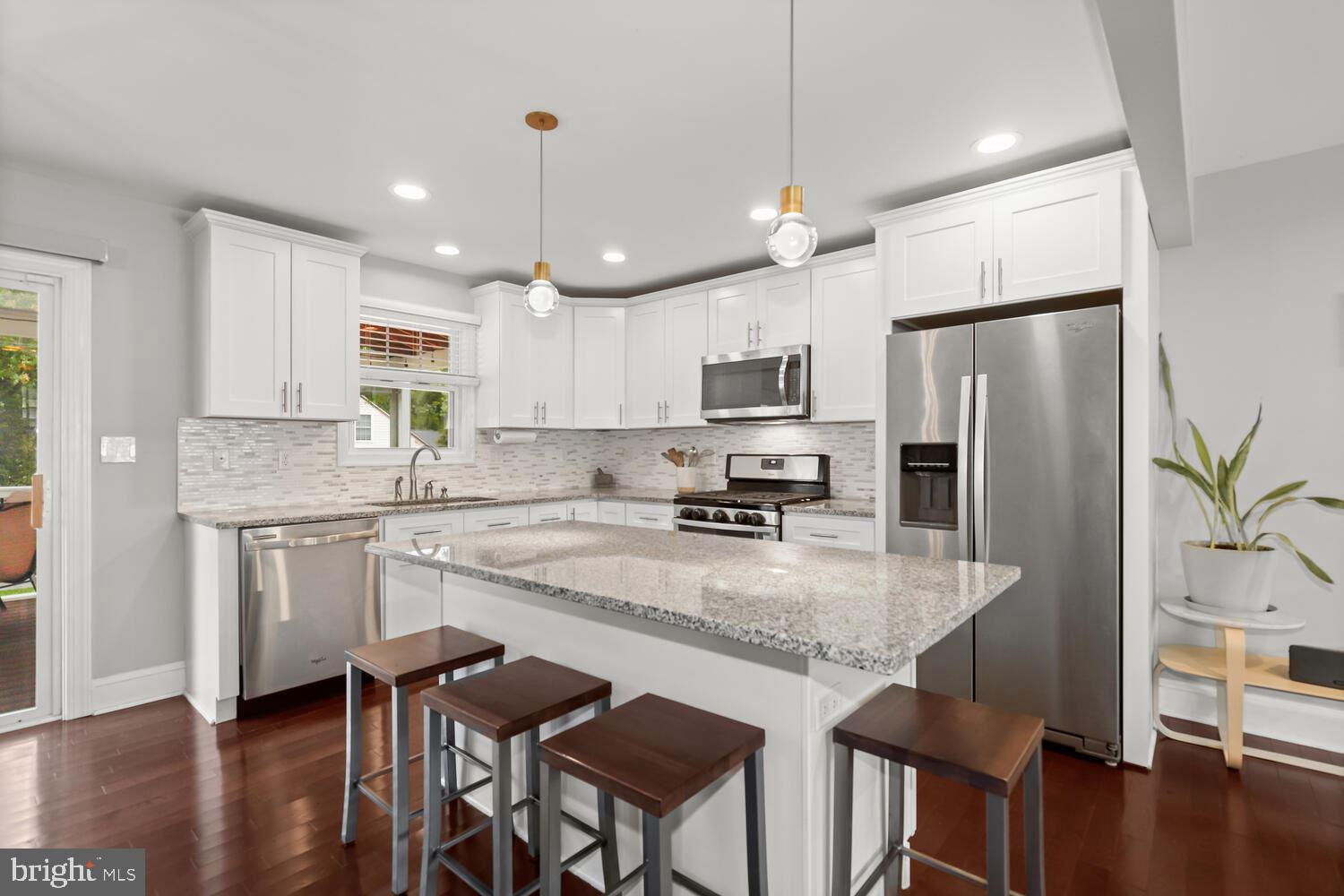 OAK SPRINGS - Residential