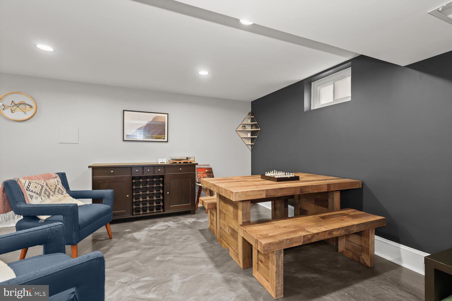 OAK SPRINGS - Residential