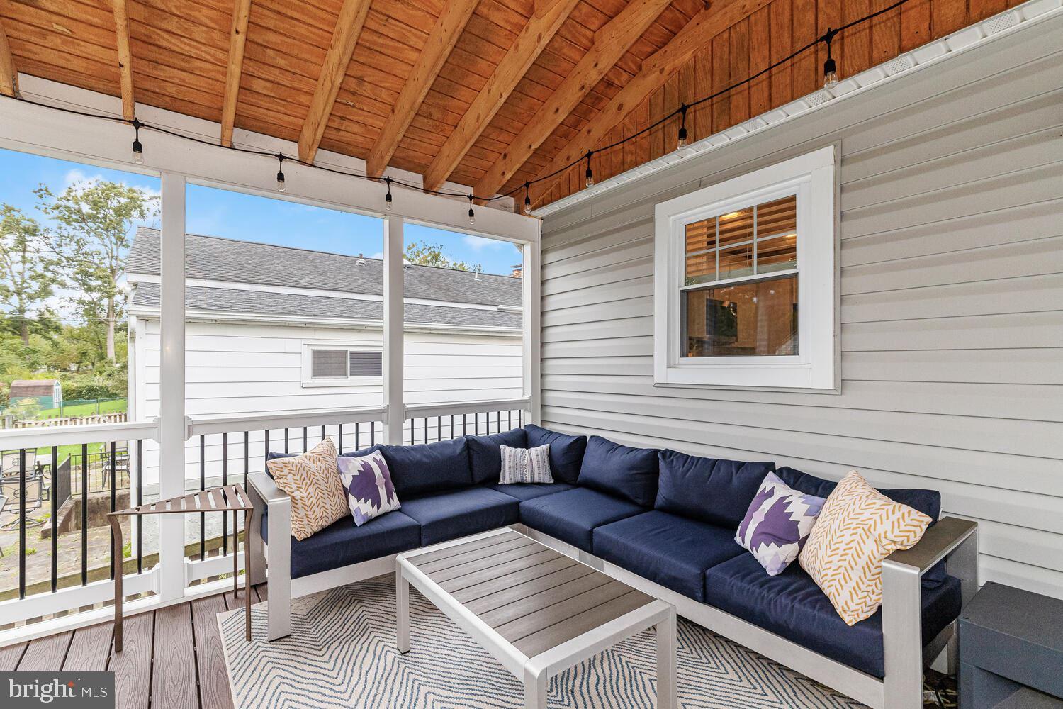 OAK SPRINGS - Residential