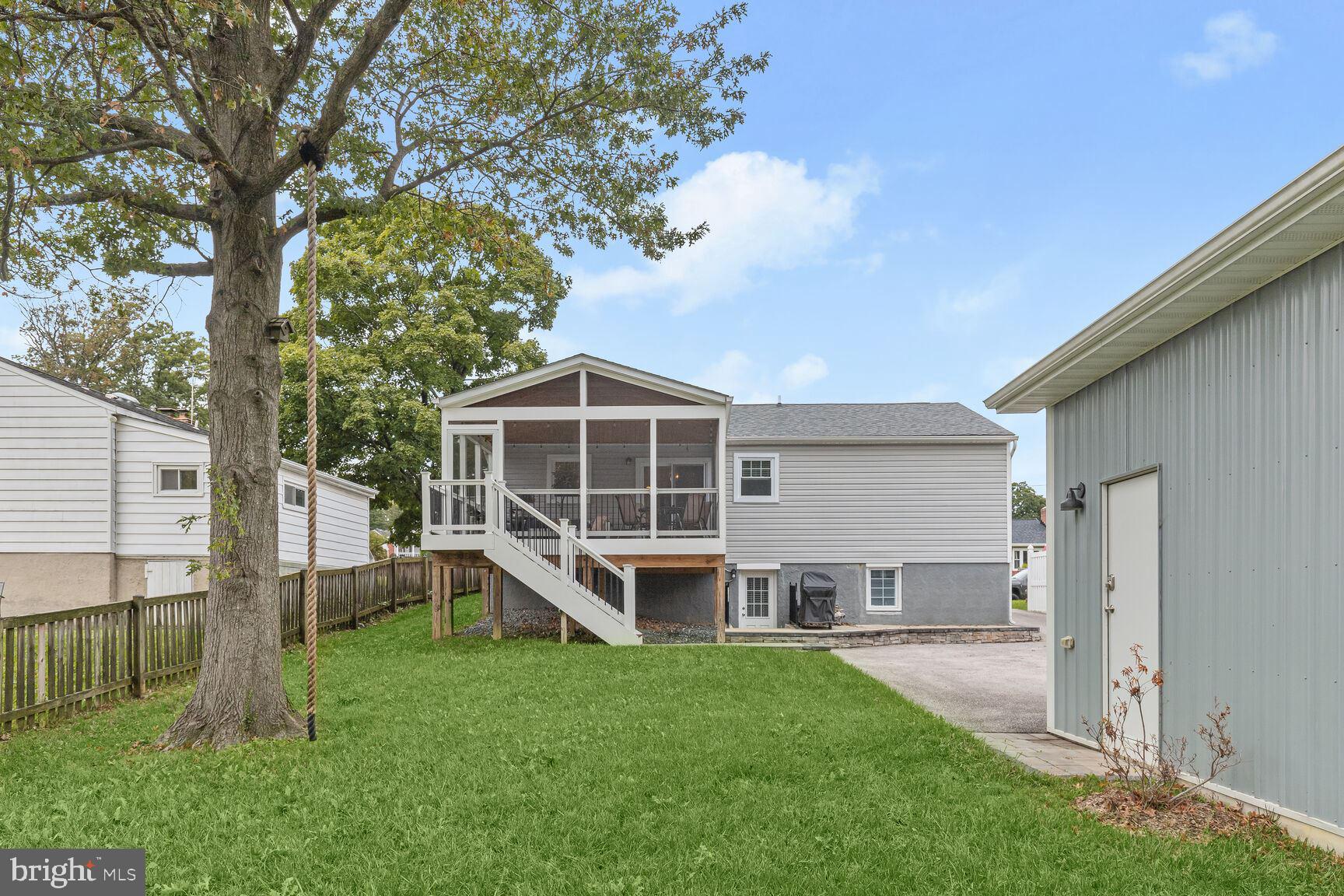 OAK SPRINGS - Residential