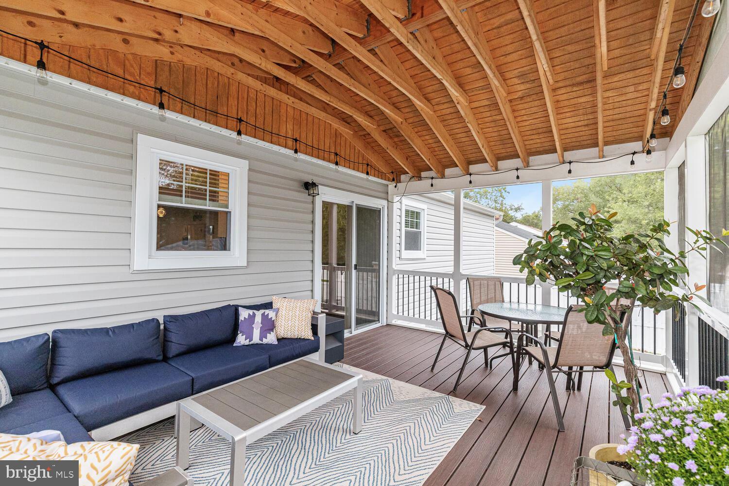 OAK SPRINGS - Residential