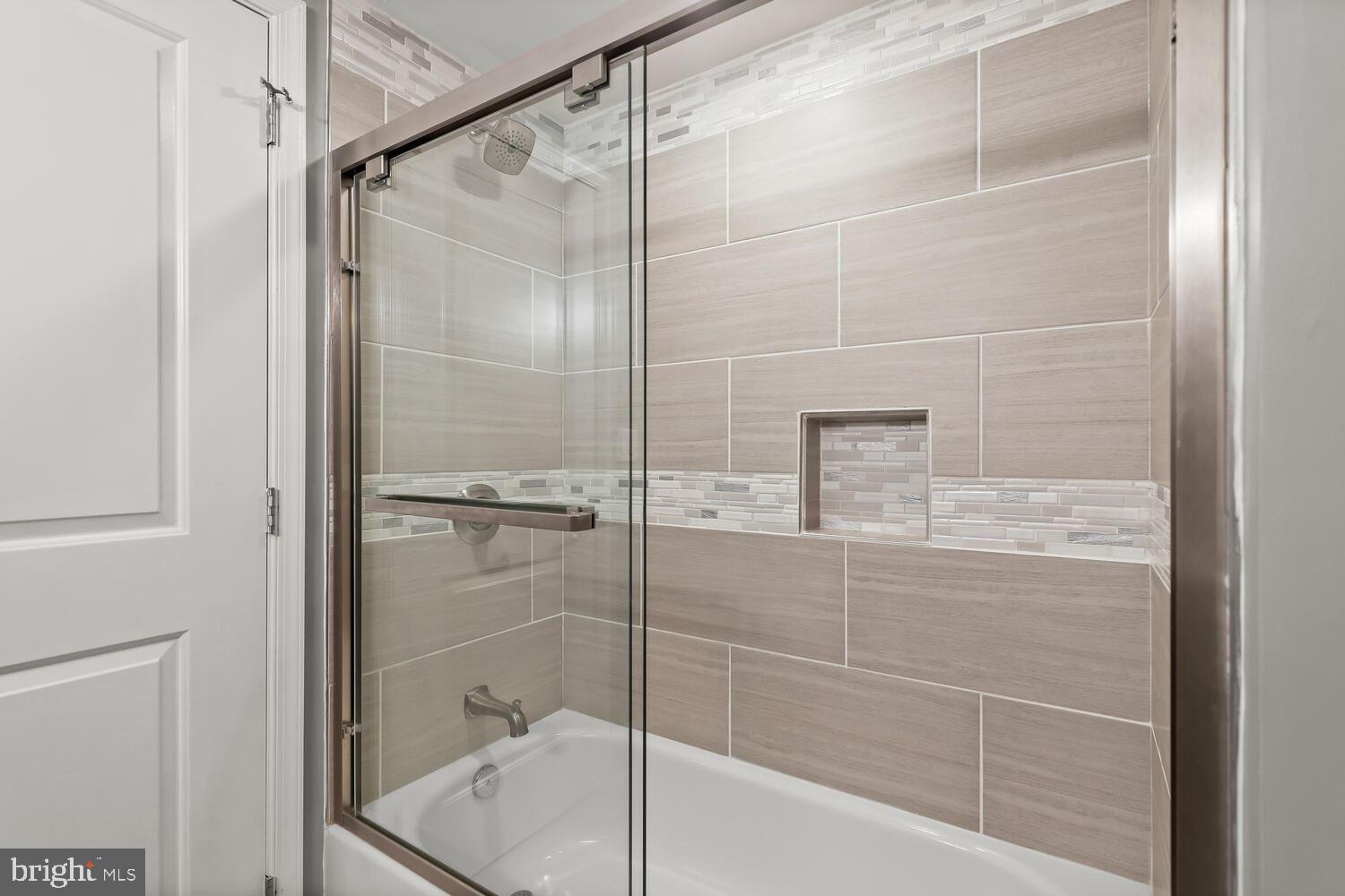 OAK SPRINGS - Residential