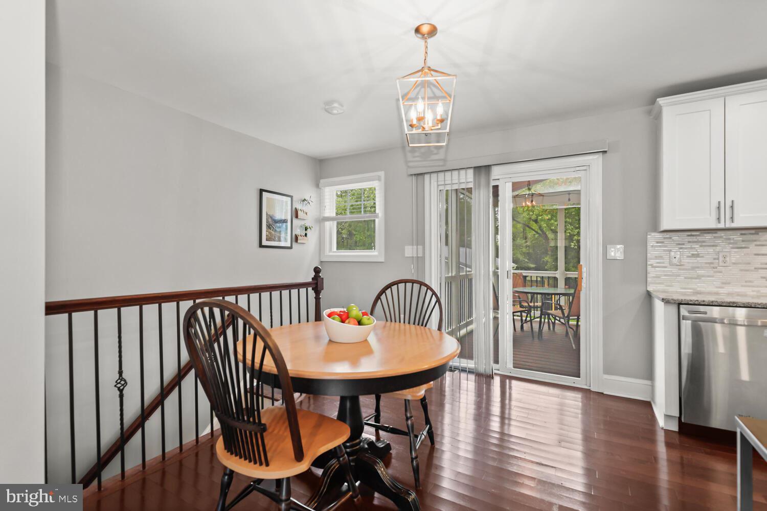 OAK SPRINGS - Residential