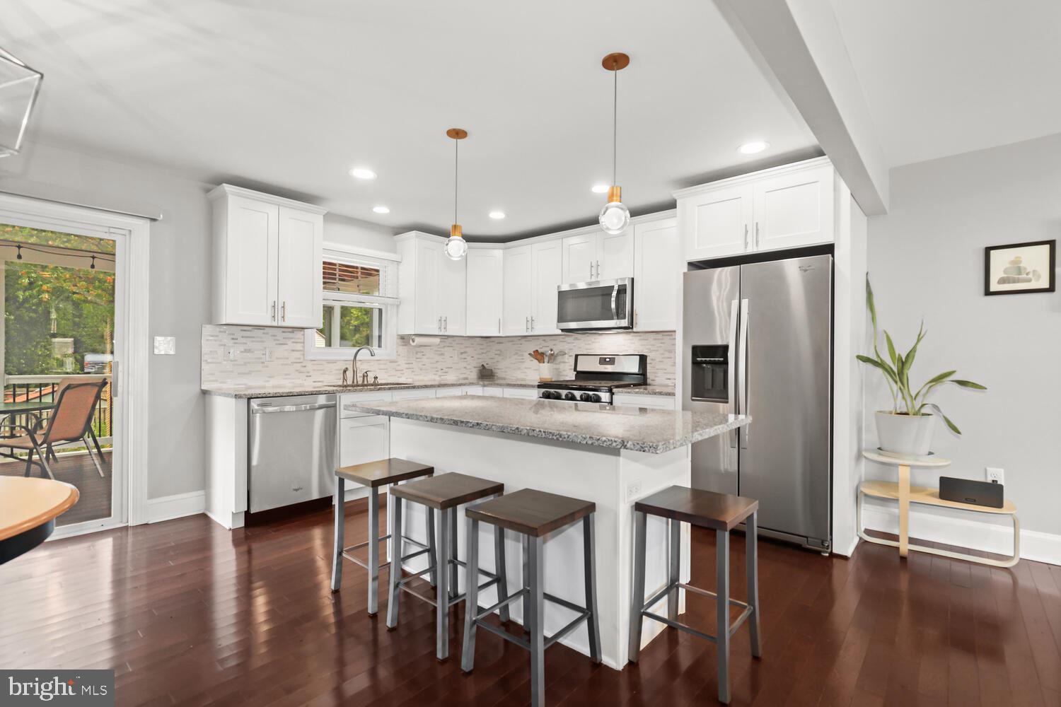 OAK SPRINGS - Residential