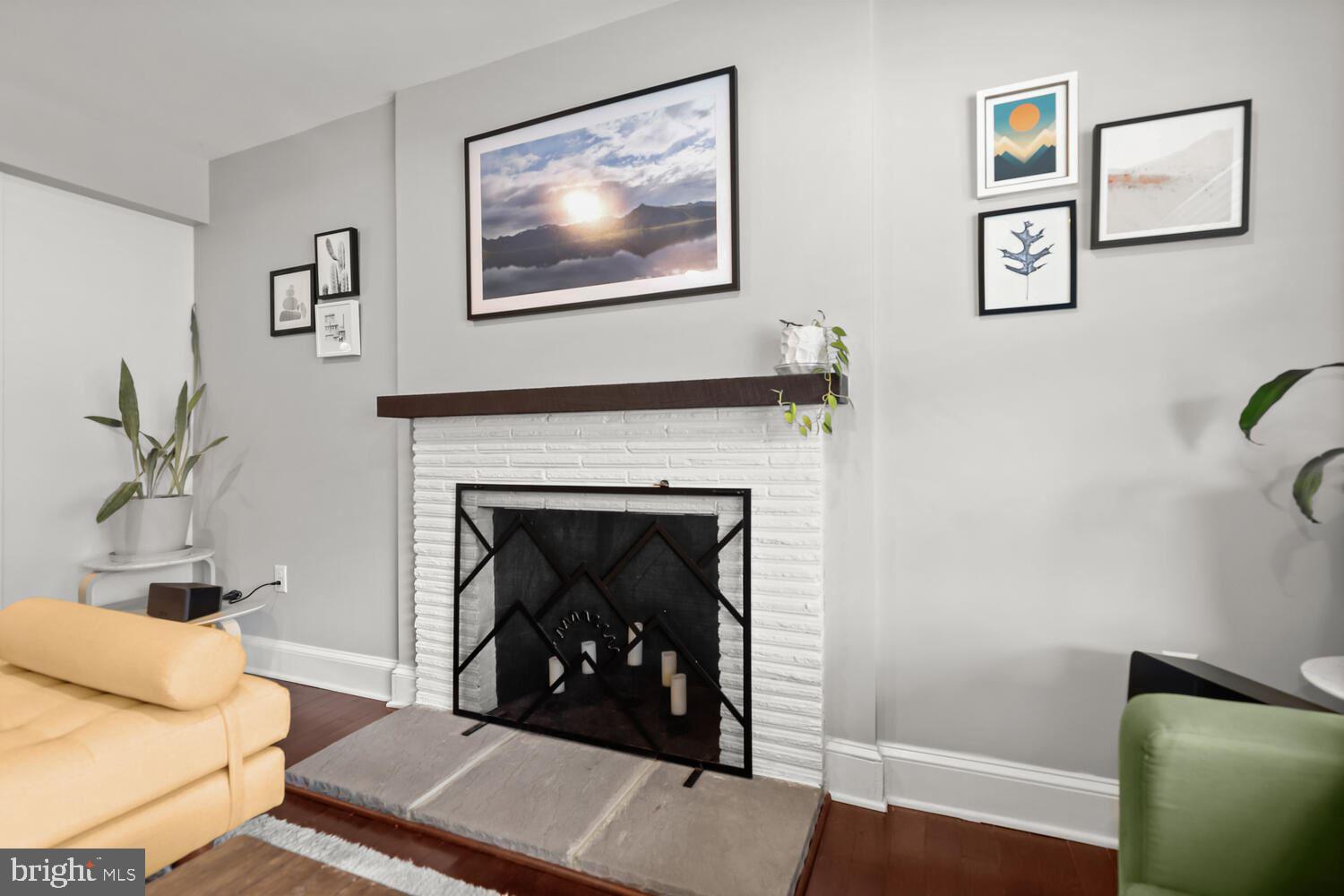 OAK SPRINGS - Residential