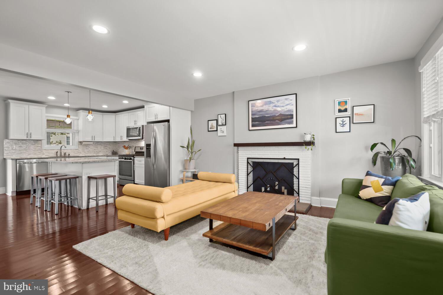 OAK SPRINGS - Residential