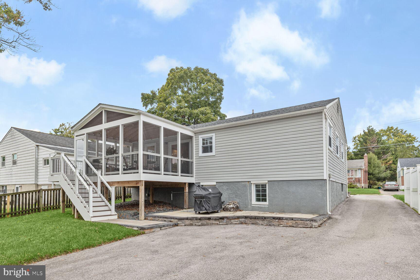 OAK SPRINGS - Residential