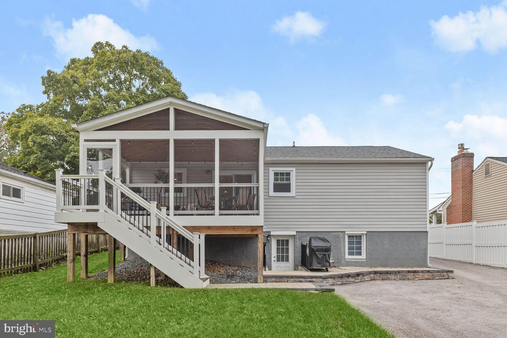 OAK SPRINGS - Residential