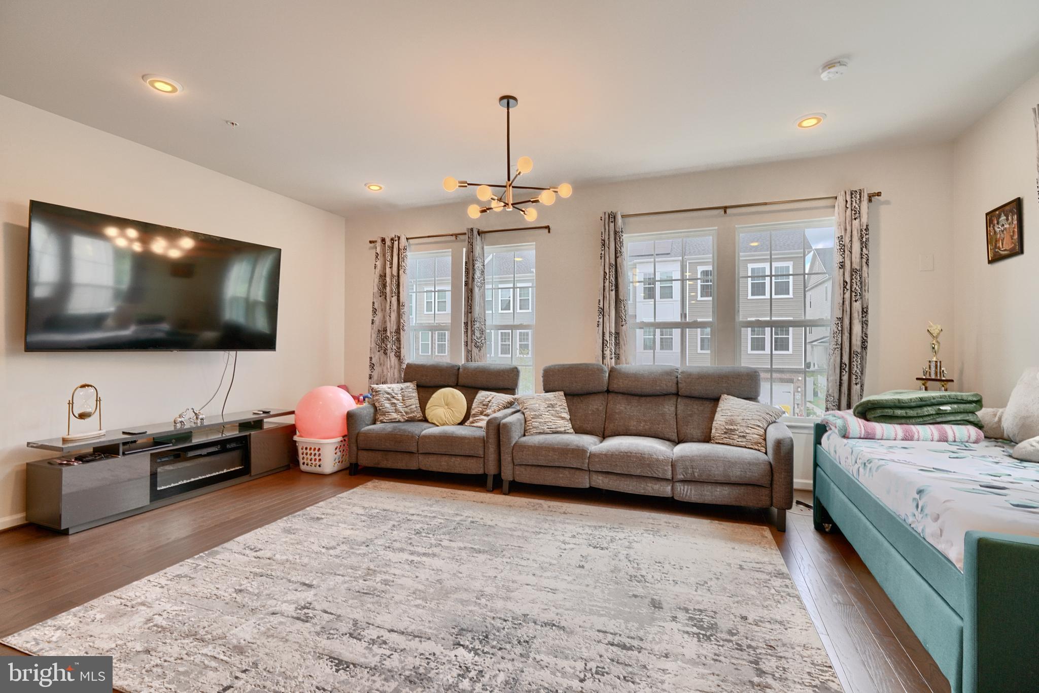 SHIPLEY HOMESTEAD - Residential Lease