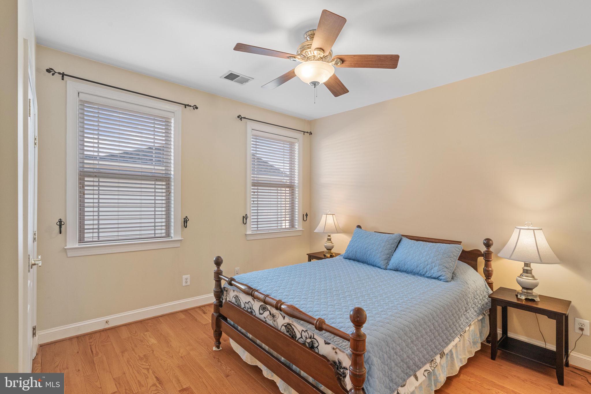 LAUREL HILL - Residential