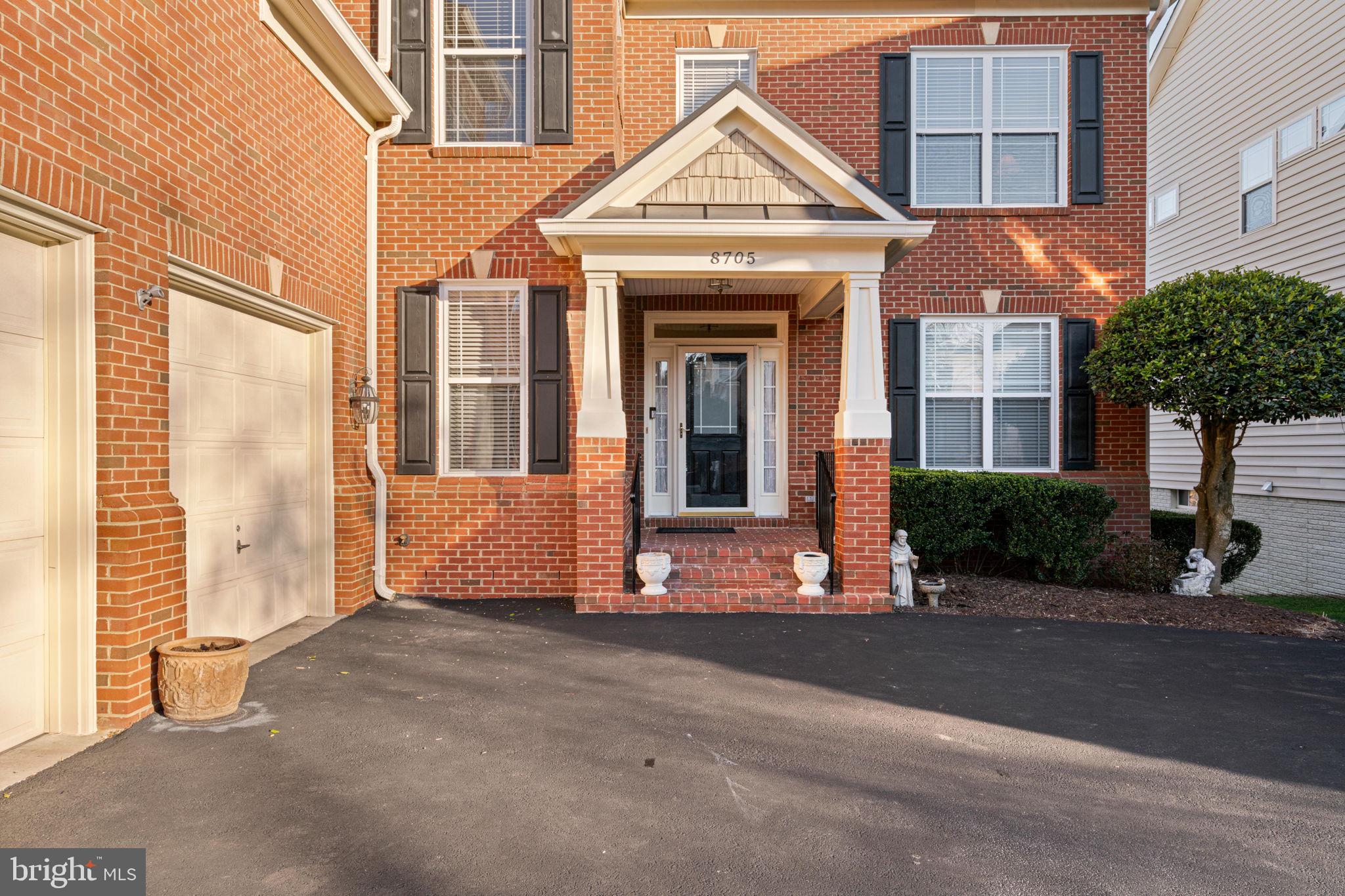 LAUREL HILL - Residential