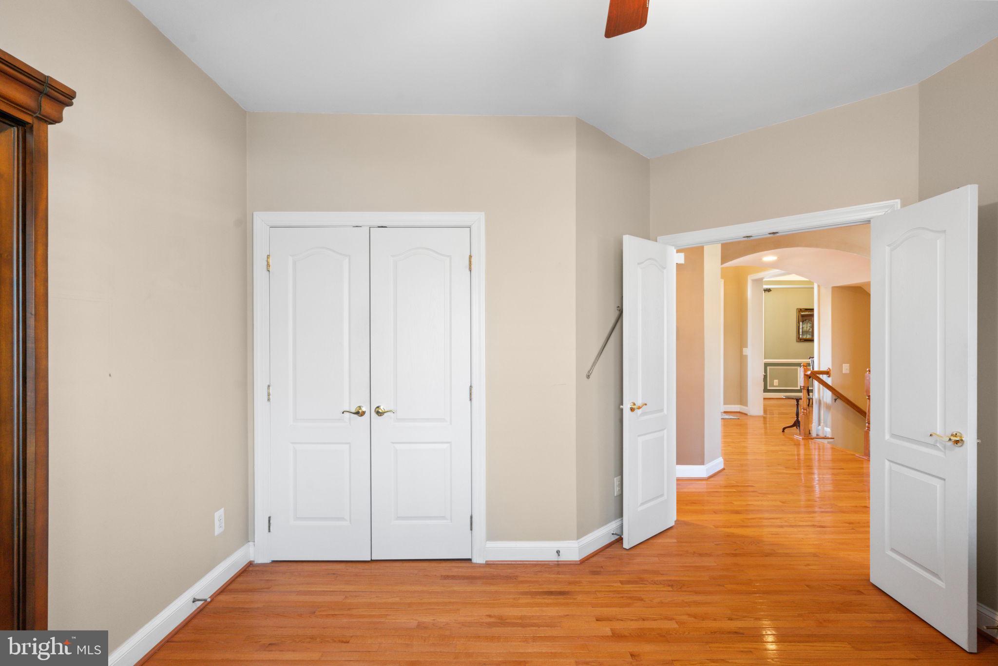 LAUREL HILL - Residential