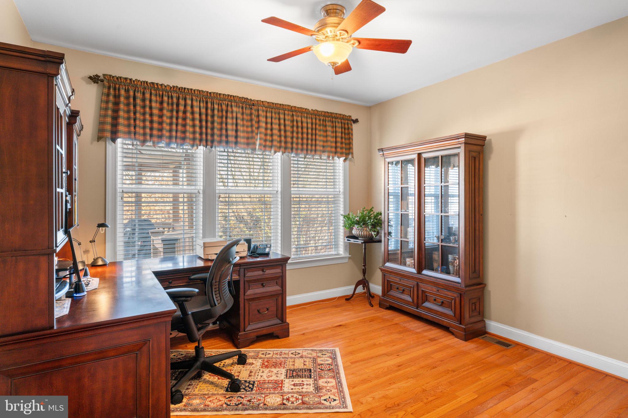 LAUREL HILL - Residential