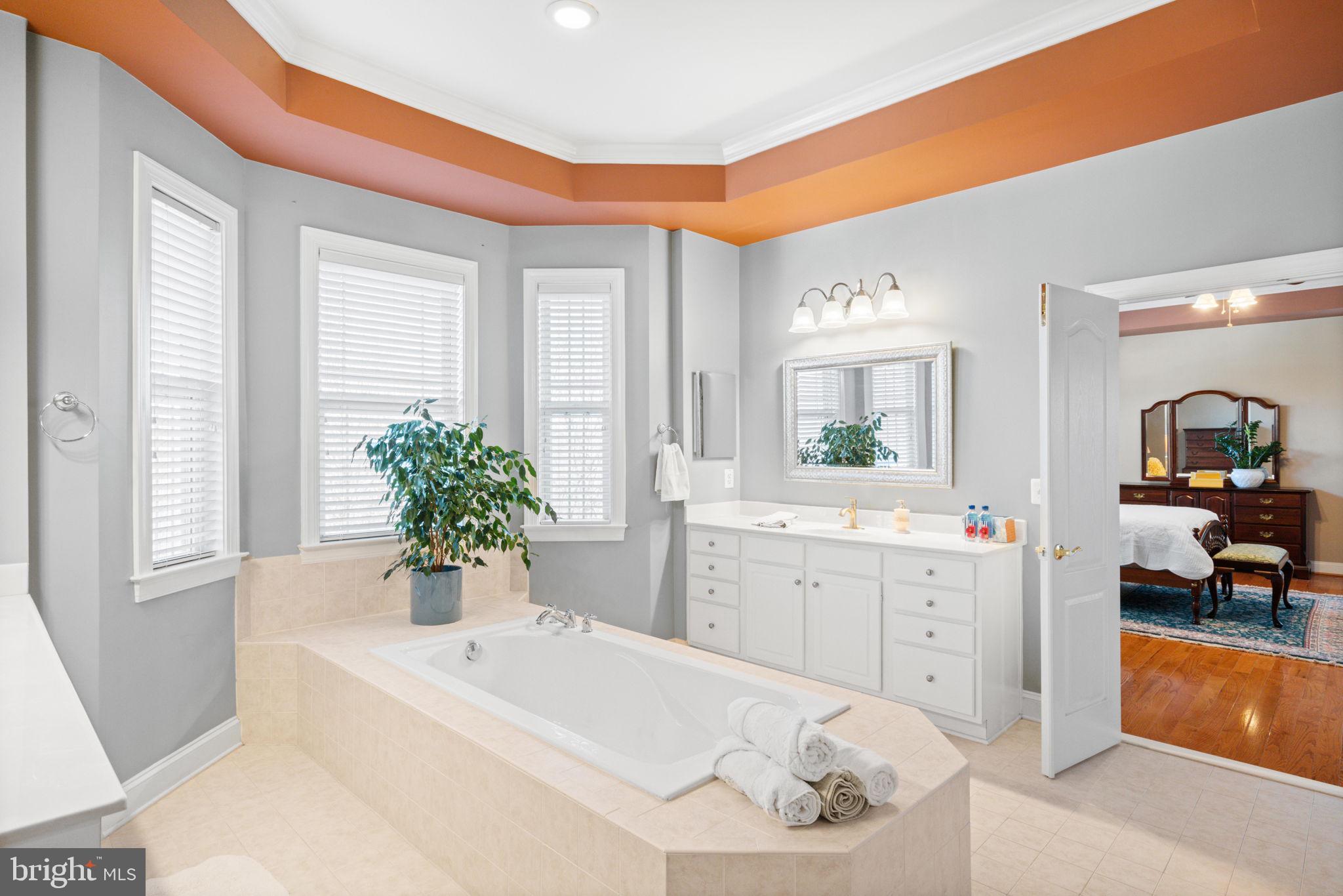 LAUREL HILL - Residential