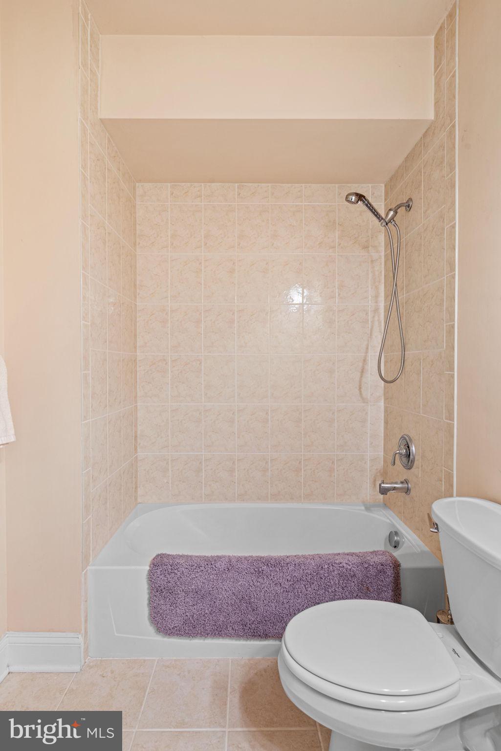 LAUREL HILL - Residential